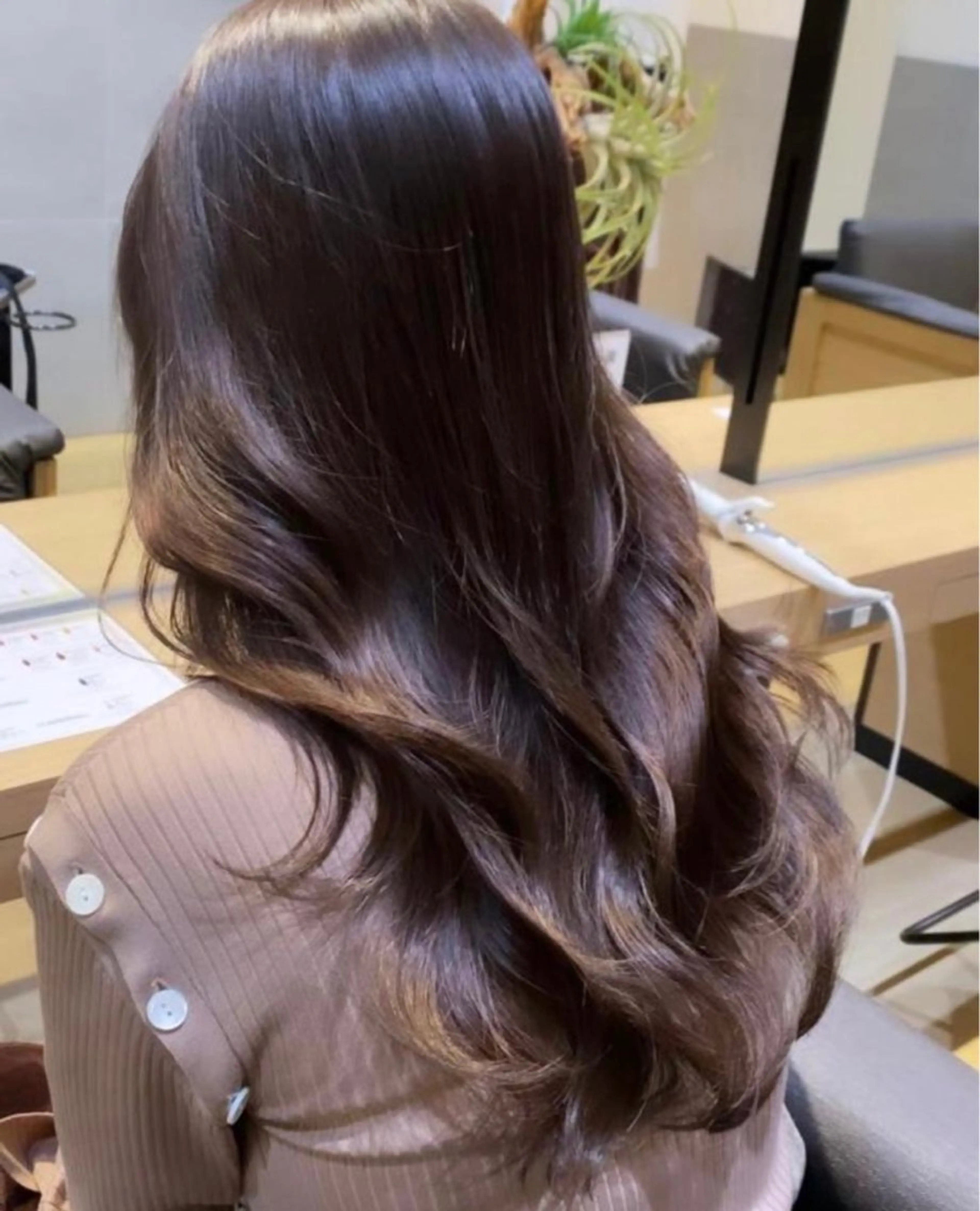 ロング 盛れる顔まわり🎀 髪質改善💐羽村勇樹のヘアスタイル
