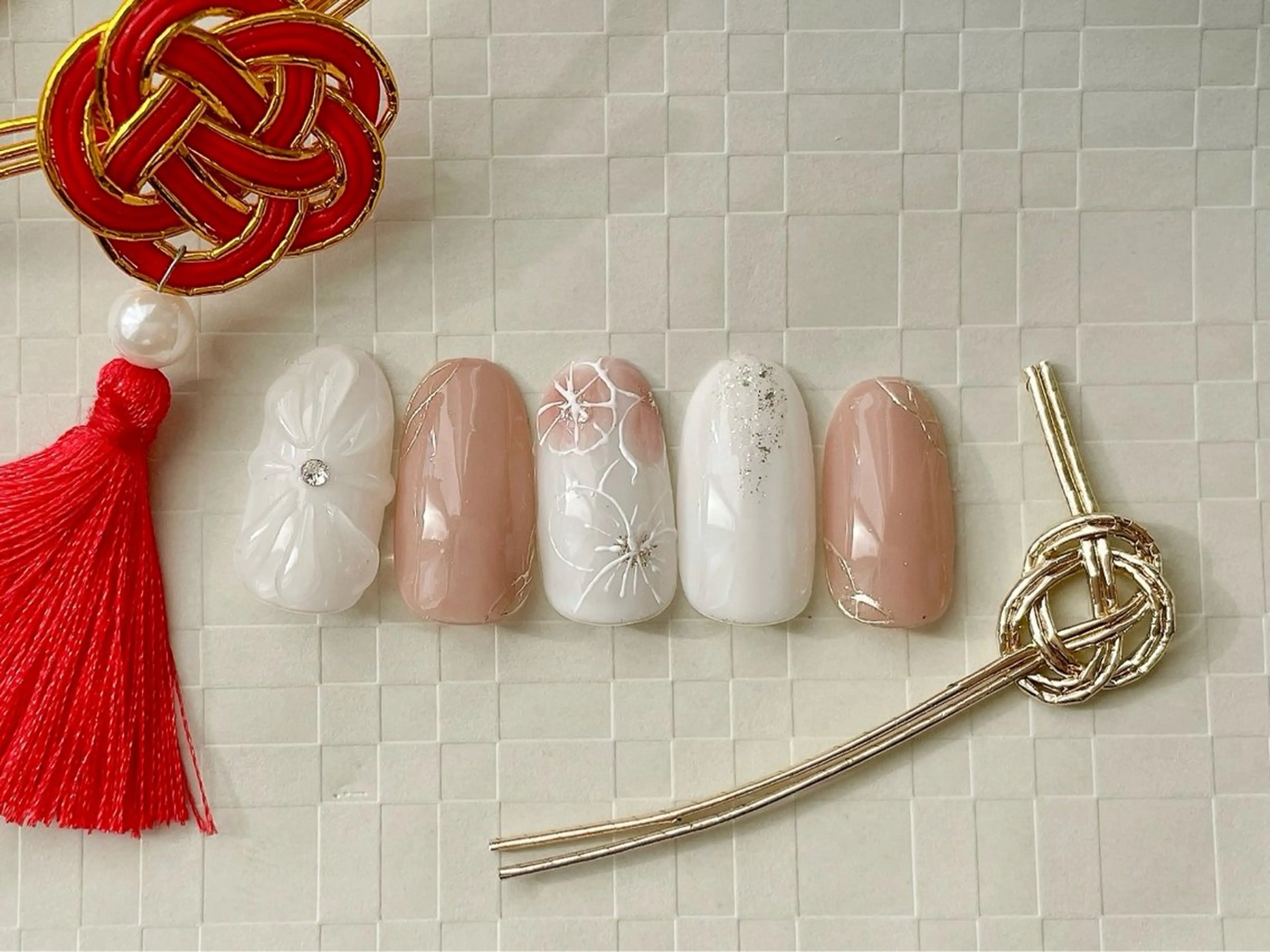 ネイル オーロラネイル 成人式 フットネイル フレンチネイル ジェルネイル kikinail 溝の口のネイルデザイン