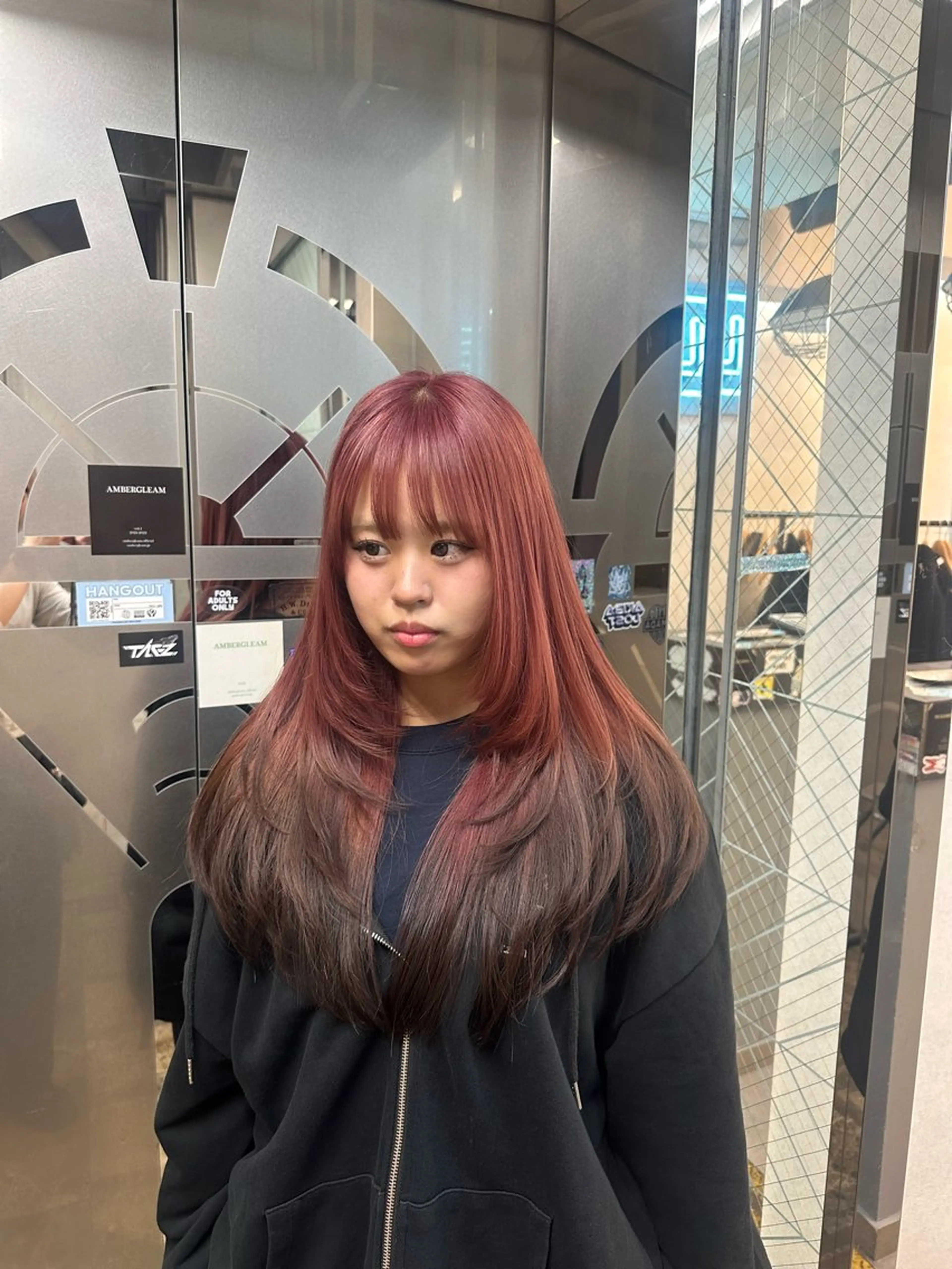 ロング カラー レイヤーカット L.O.G SHIBUYA所属・随時募集中 🟡SUMIKAのヘアスタイル