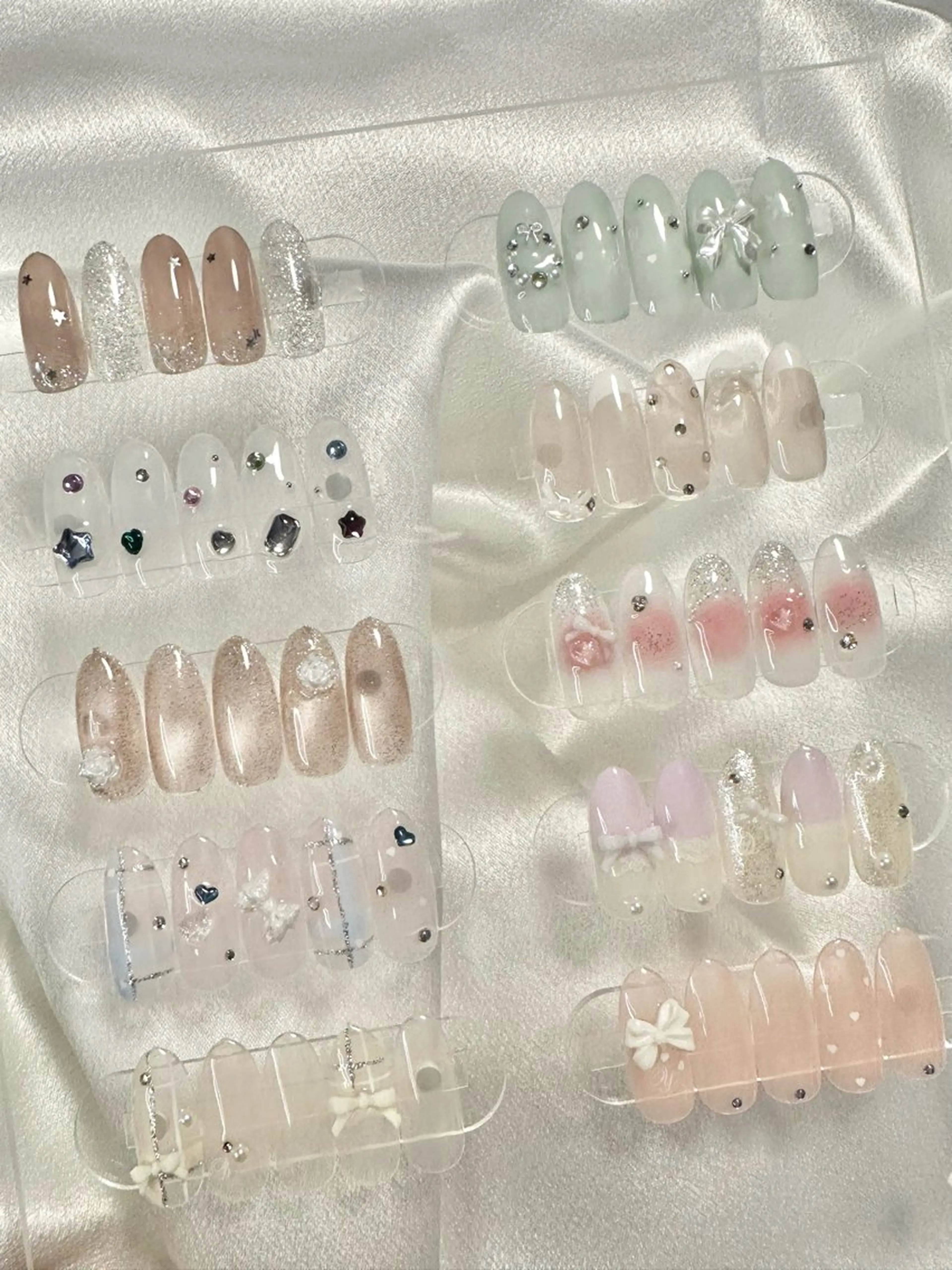 シーズンから推しネイルまで豊富な定額デザイン♪の写真