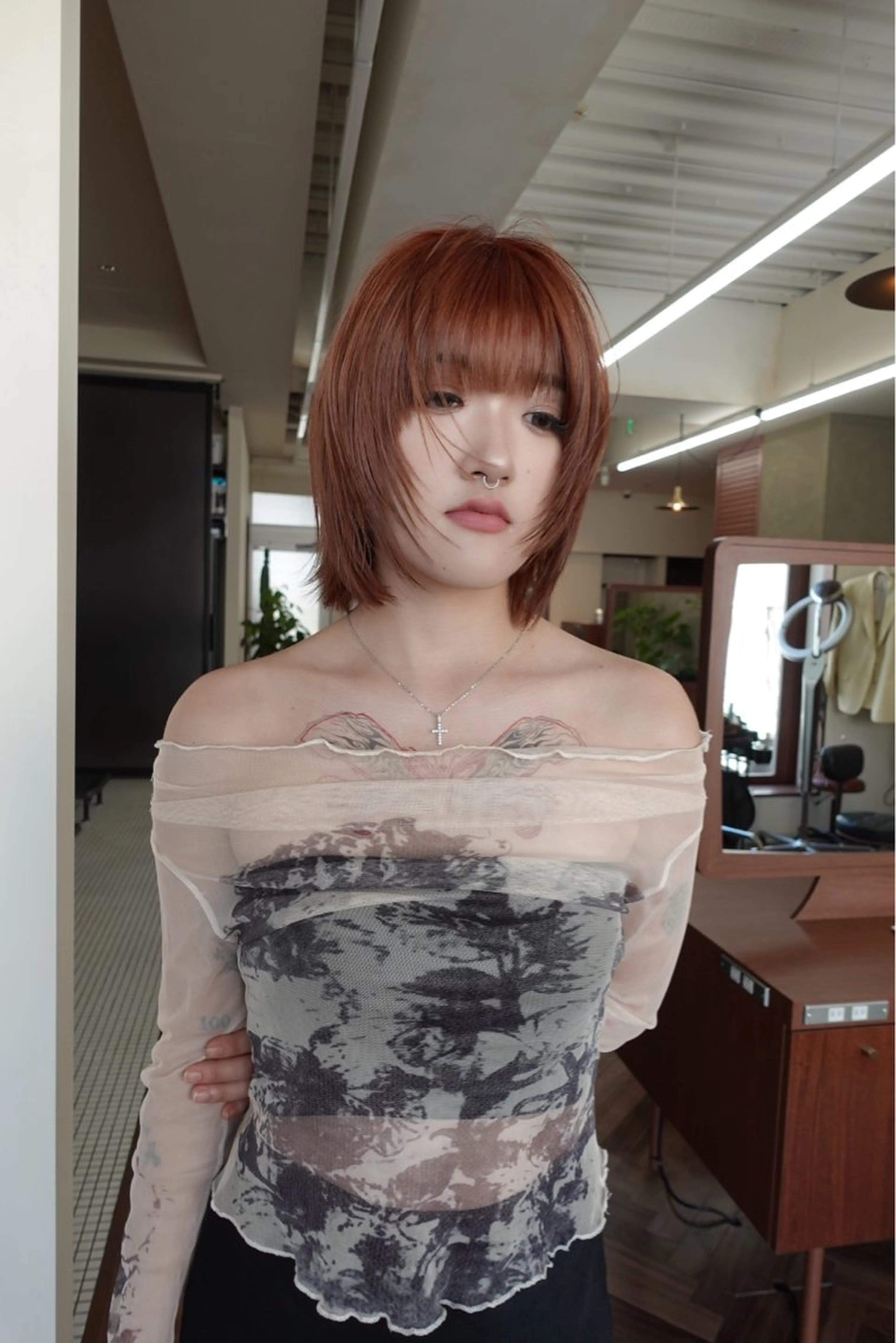 ショート カラー ブリーチ ブロンド ケアブリーチ 透明感カラー ダブルカラー ヘアカラー トリートメント ヘアセット ニュアンスレイヤー ハイトーンカラーのヘアスタイル