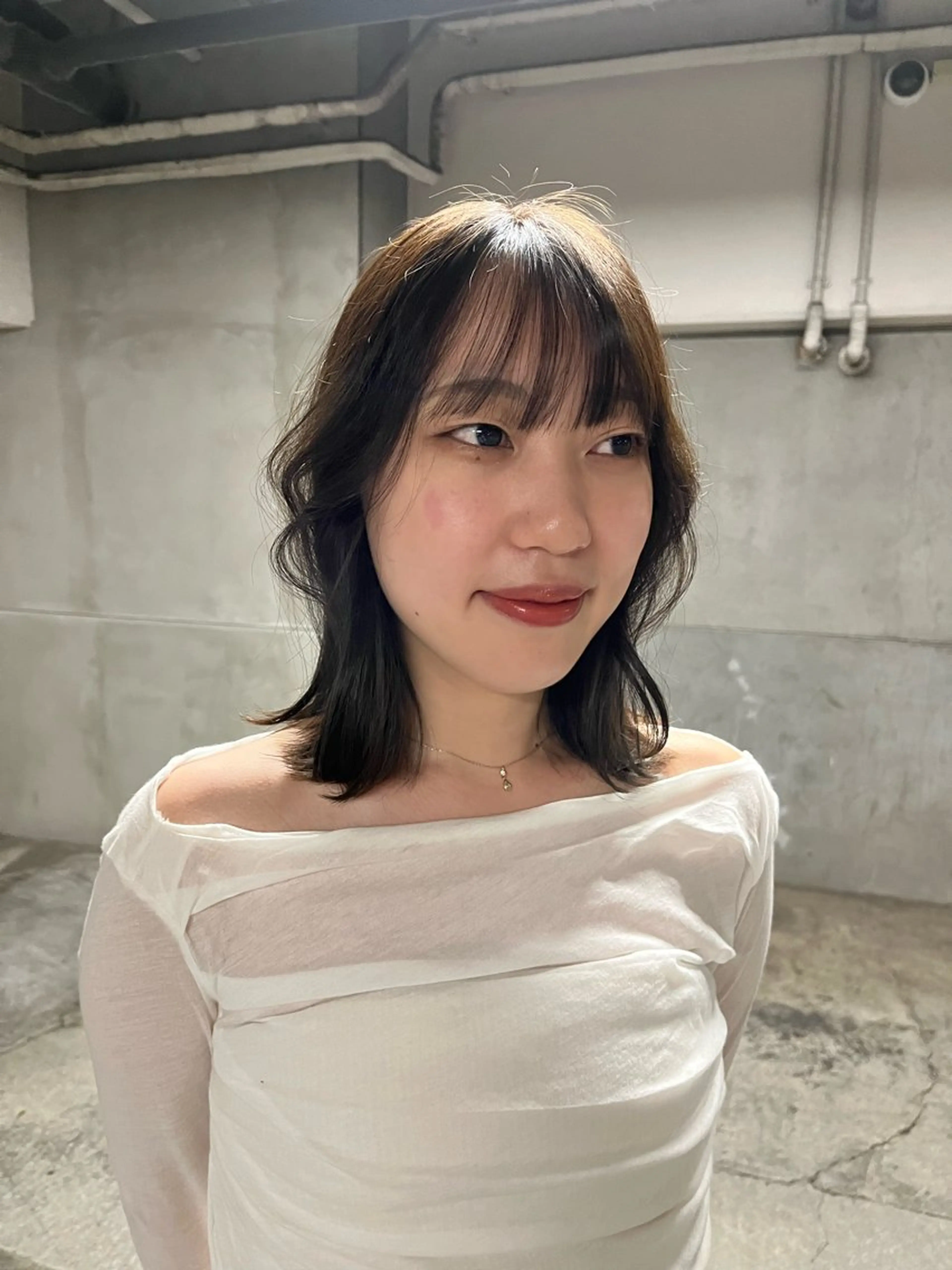 ミディアム カラー ベージュカラー オリーブベージュ 竹内 菜々子のヘアスタイル
