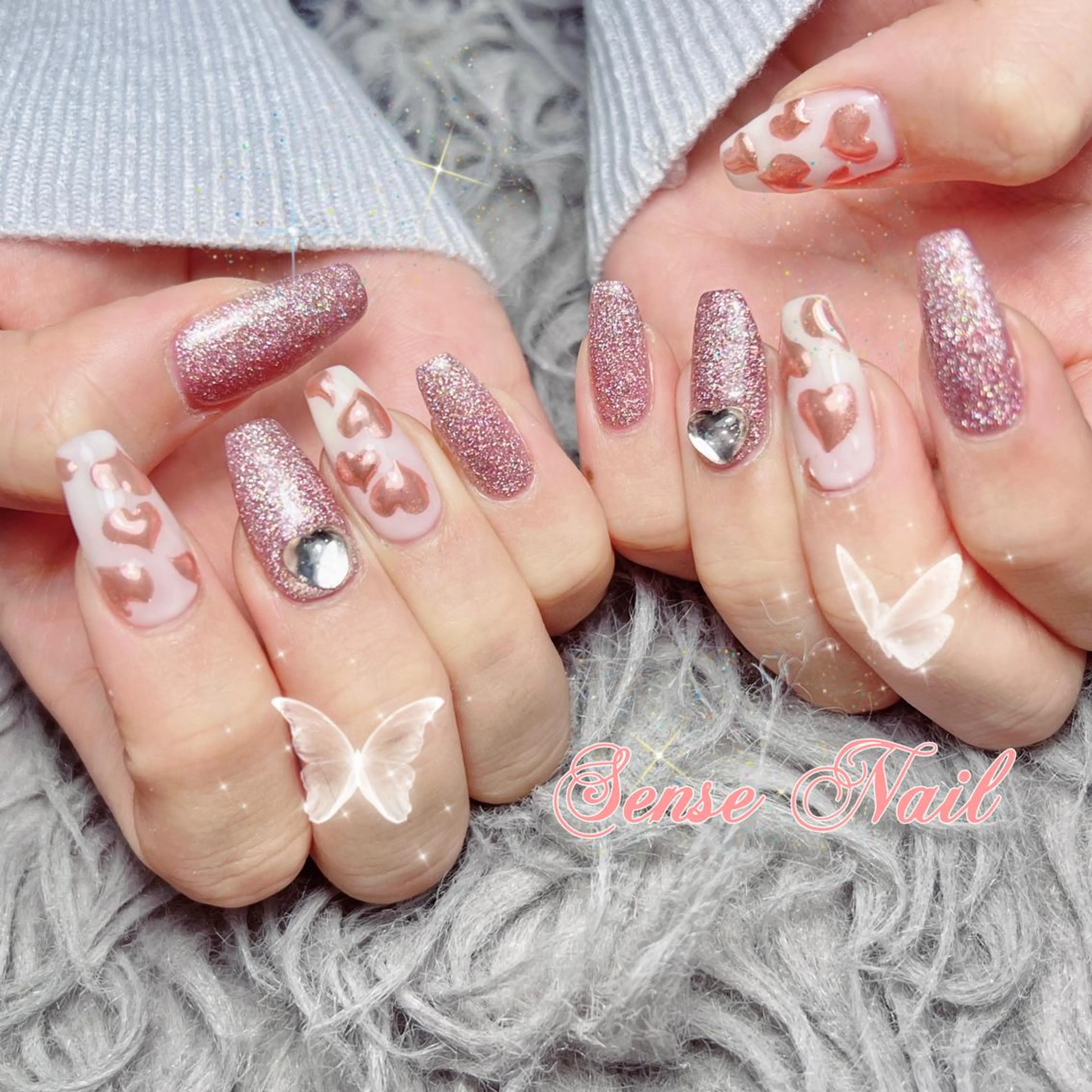 ネイル ハンドネイル ハンドケア Queenie 🦋のネイルデザイン