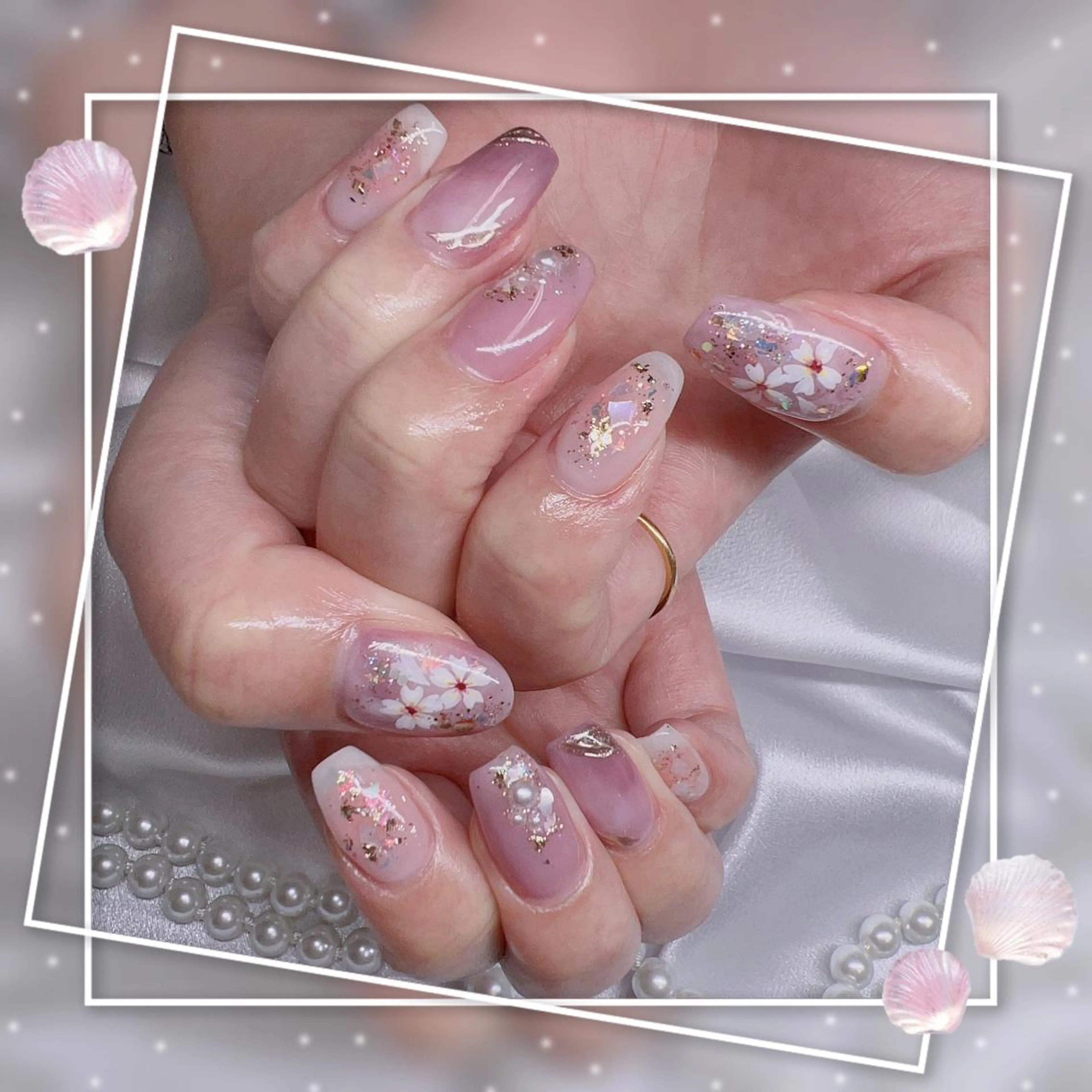 ネイル 桜ネイル フレンチネイル キラキラネイル 韓国ネイル マグネットネイル ハンドネイル ハンドケア Chill Nailsalonのネイルデザイン
