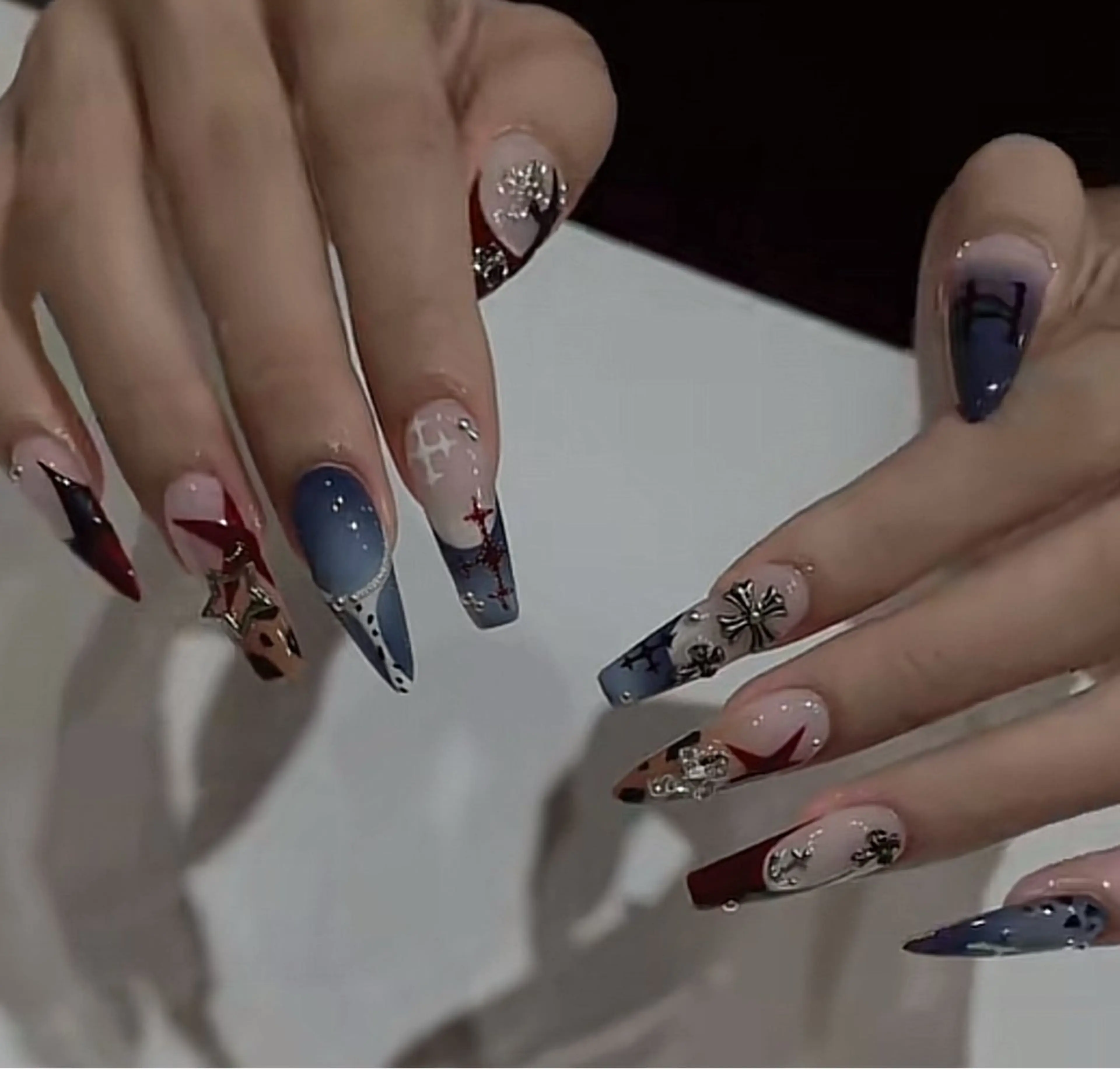 ネイル フレンチネイル ジェルネイル ガラスフレンチ ハロウィン ハート ハンドネイル H.baby Nail Salonのネイルデザイン