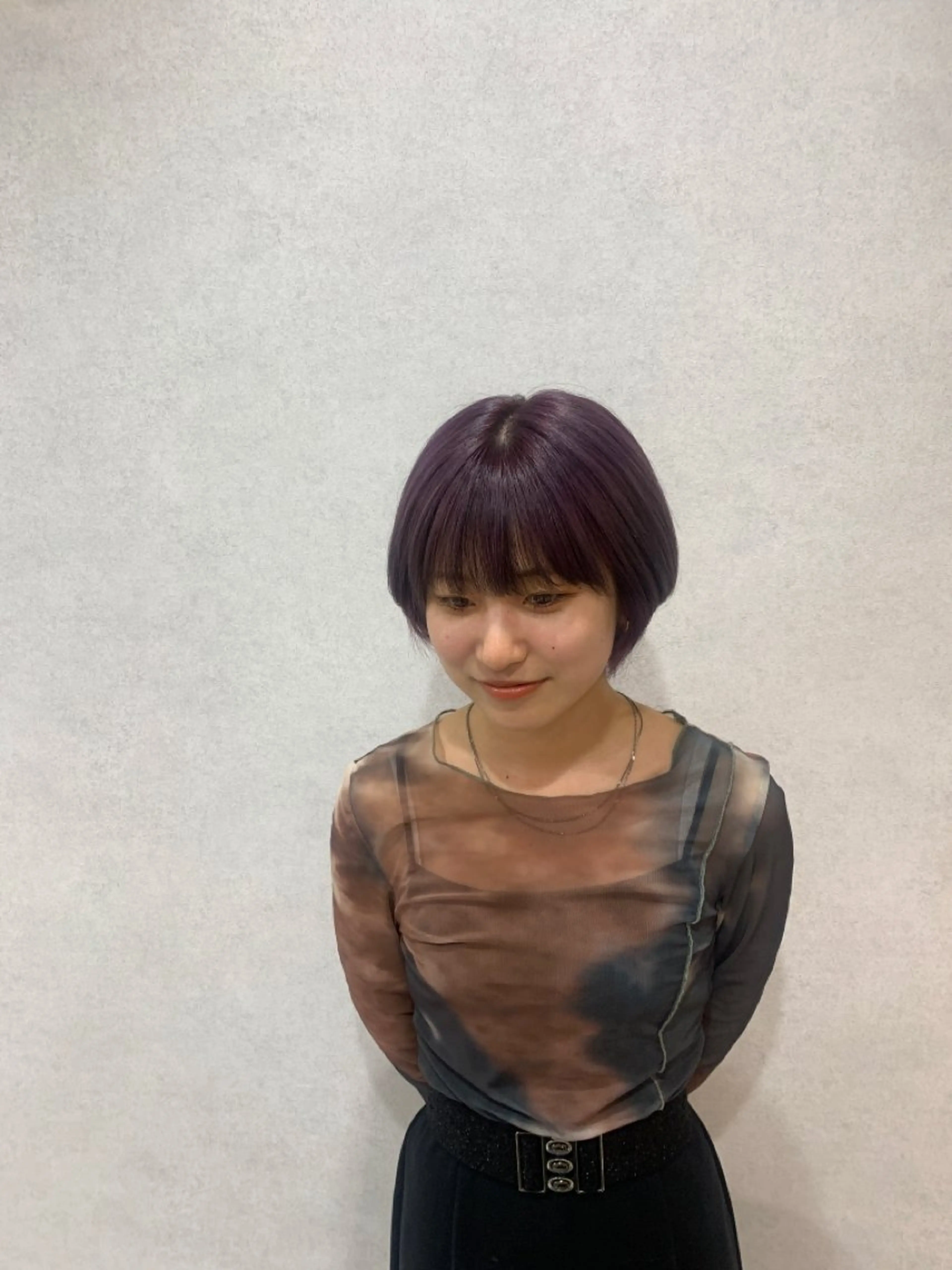 ショート パープルカラー ボブ/ポイントパ ーマ大阪梅田/みなみのヘアスタイル