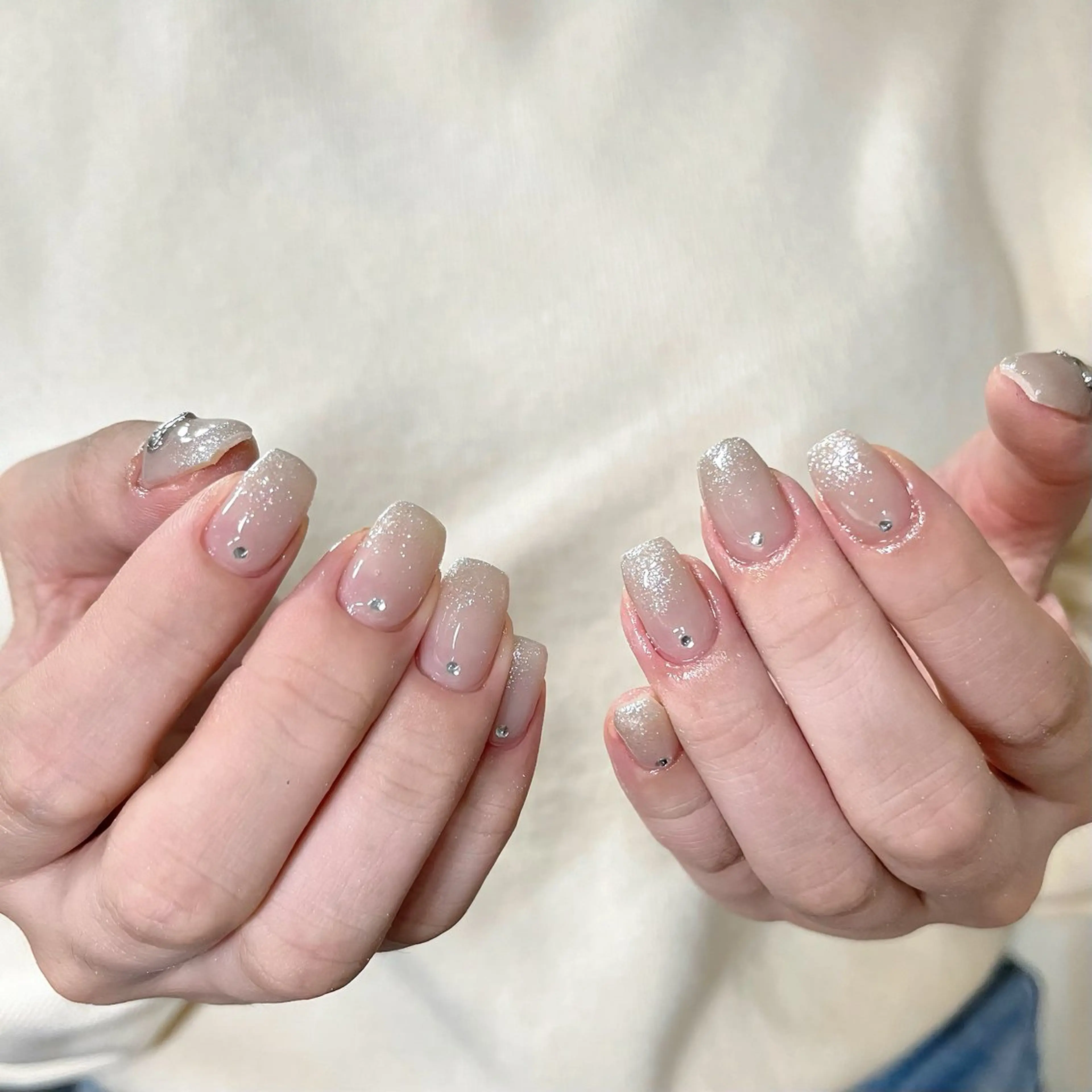 ネイル フレンチネイル グラデーション ラメ(グリッター) ラメグラデーション マグネットネイル ハンドネイル ハンドケア 🫧OPELIA NAIL渋谷🫧のネイルデザイン