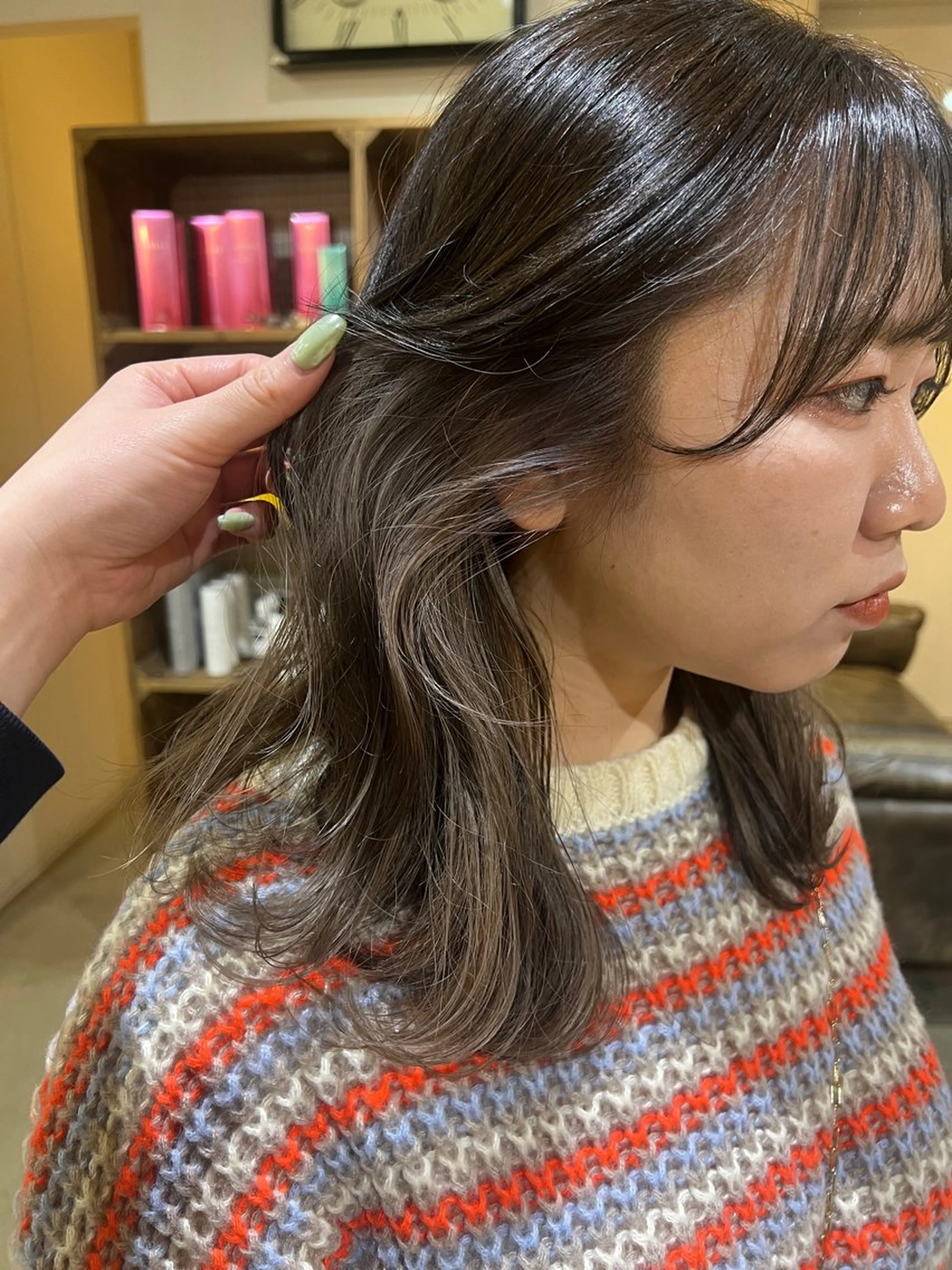 ミディアム カラー ベージュカラー beleefric 🩵黒木芽衣のヘアスタイル