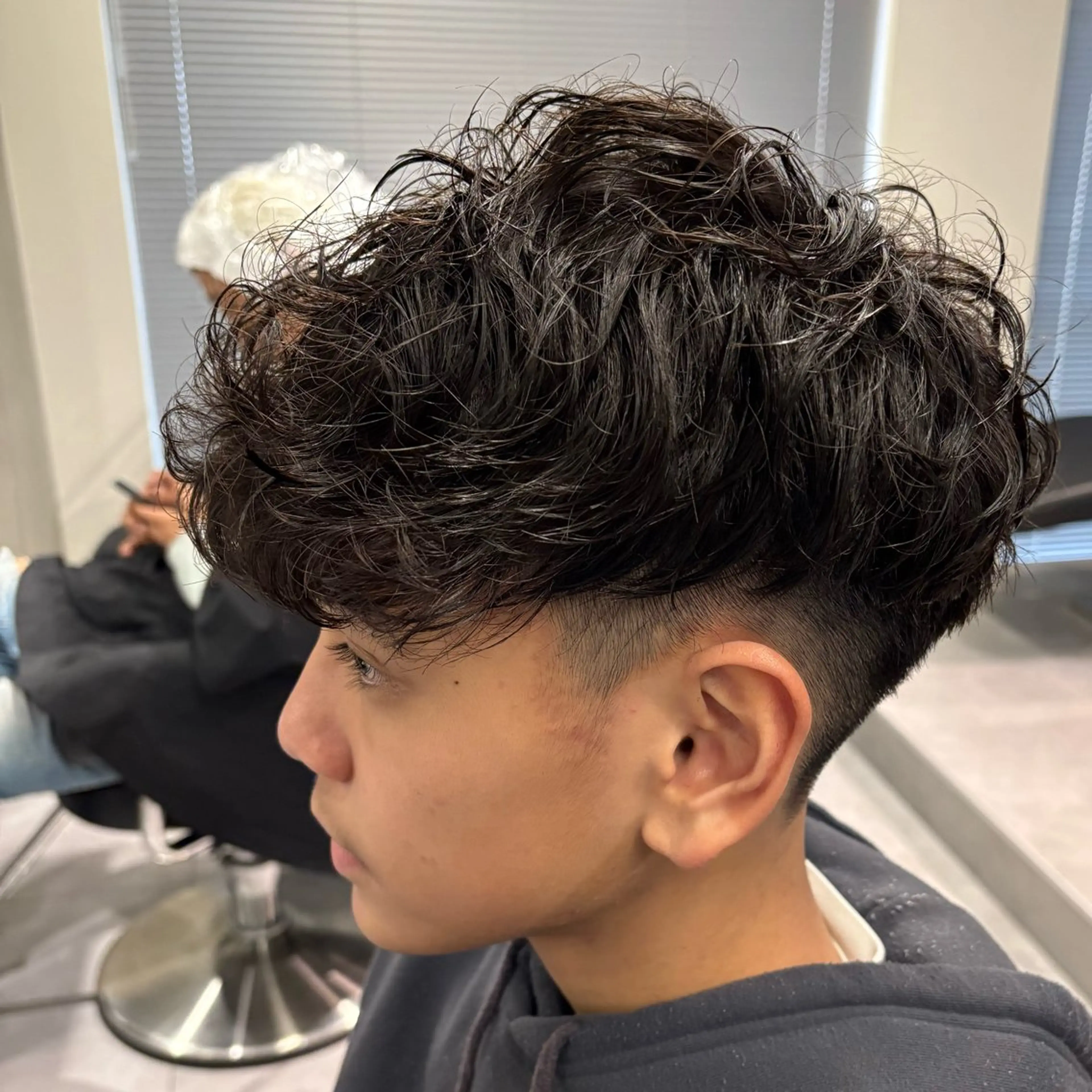 ショート パーマ メンズ カット パーマ 🔱波巻きパーマ🔱 しゅうとのヘアスタイル