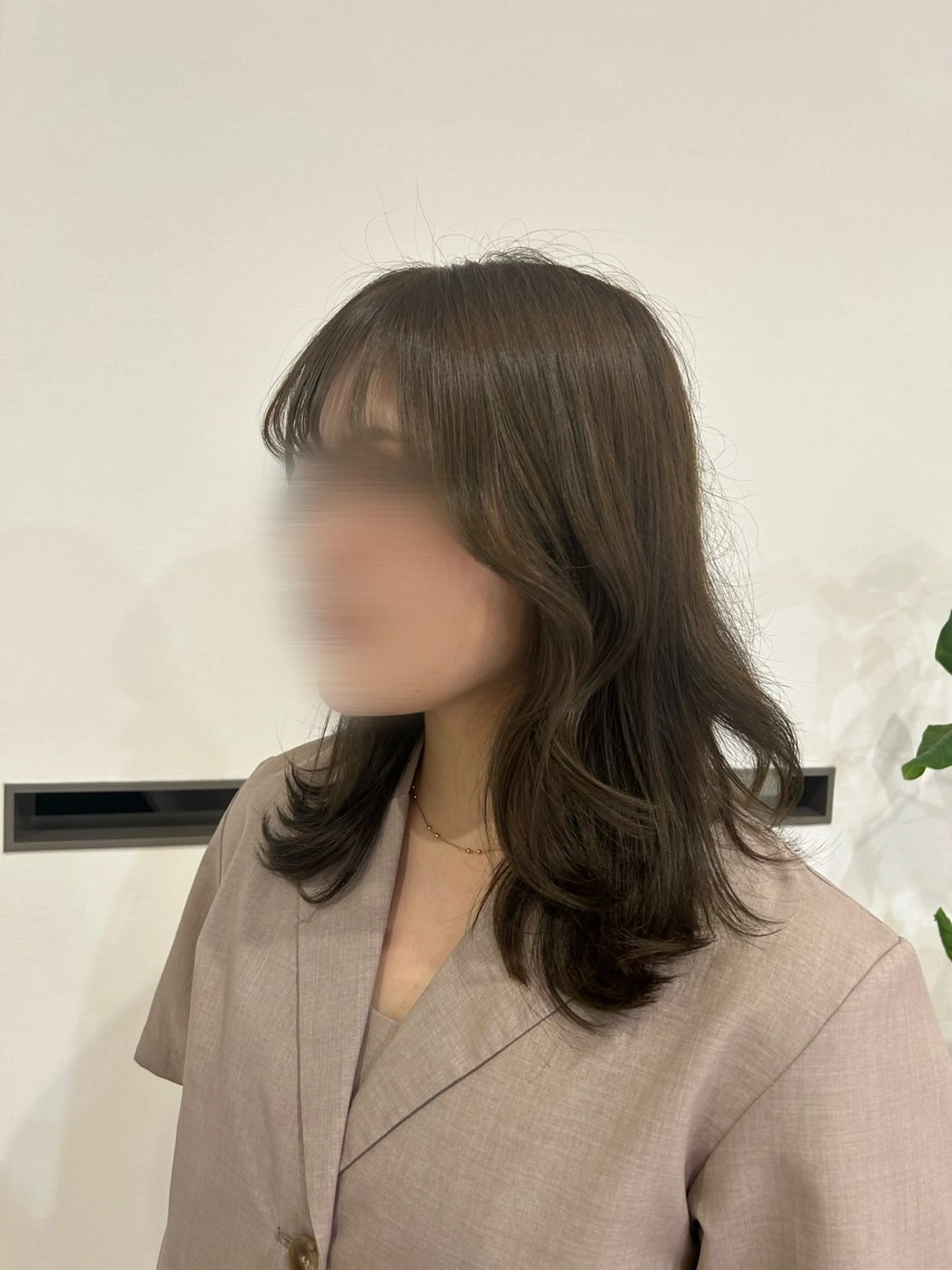 セミロング amoretto miyuのヘアスタイル