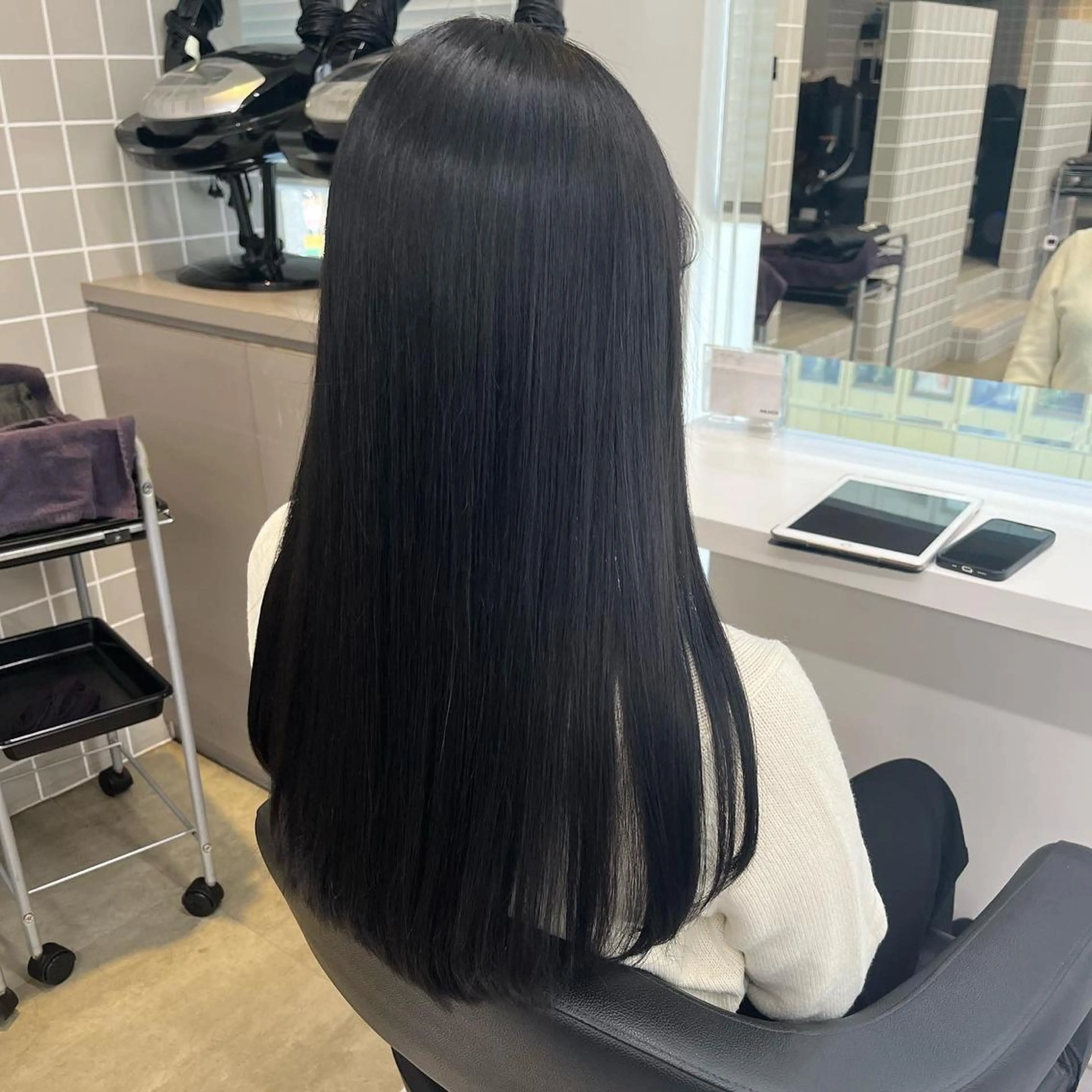 ロング カット ヘアカラー トリートメント ヘッドスパ ヘアセット 寒色＆ブリーチ特化 寒色MiOのヘアスタイル