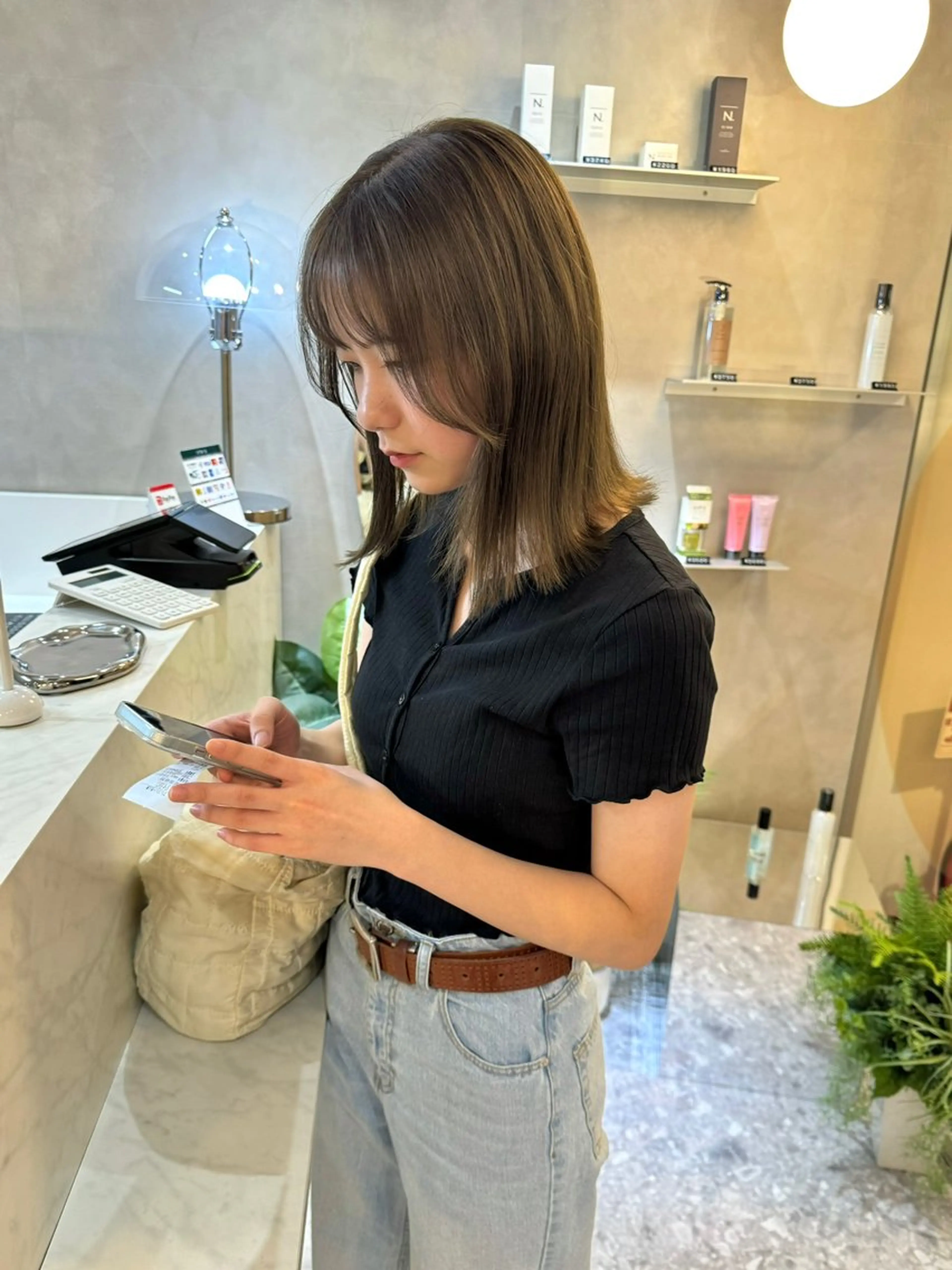 ミディアム カラー ベージュカラー 顔まわりレイヤー 顔周りカット レイヤーカット カット ヘアカラー トリートメント 韓国ヘア🇰🇷 松田光里のヘアスタイル