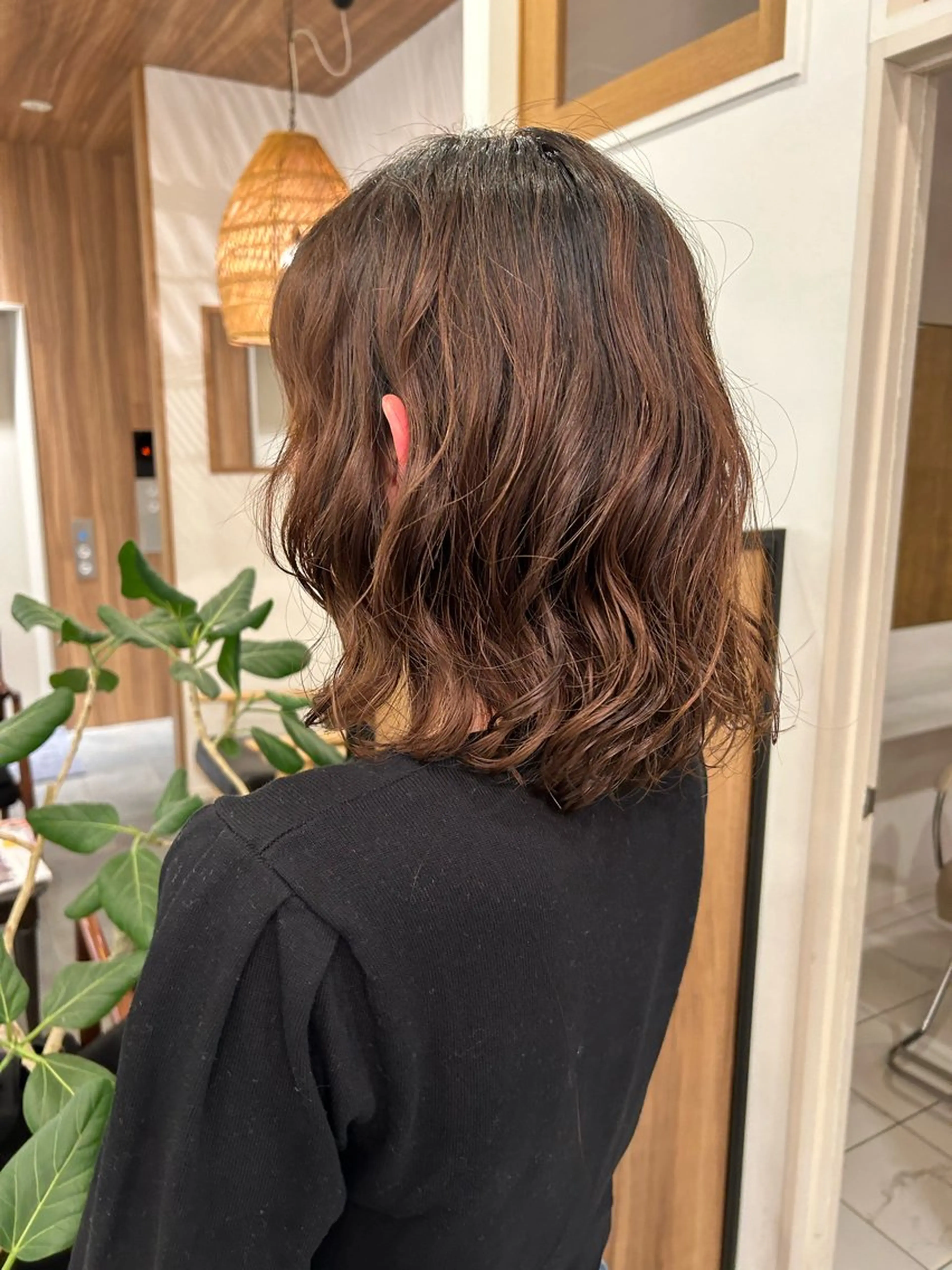 ミディアム パーマ BEAUTRIUM 穂乃香のヘアスタイル