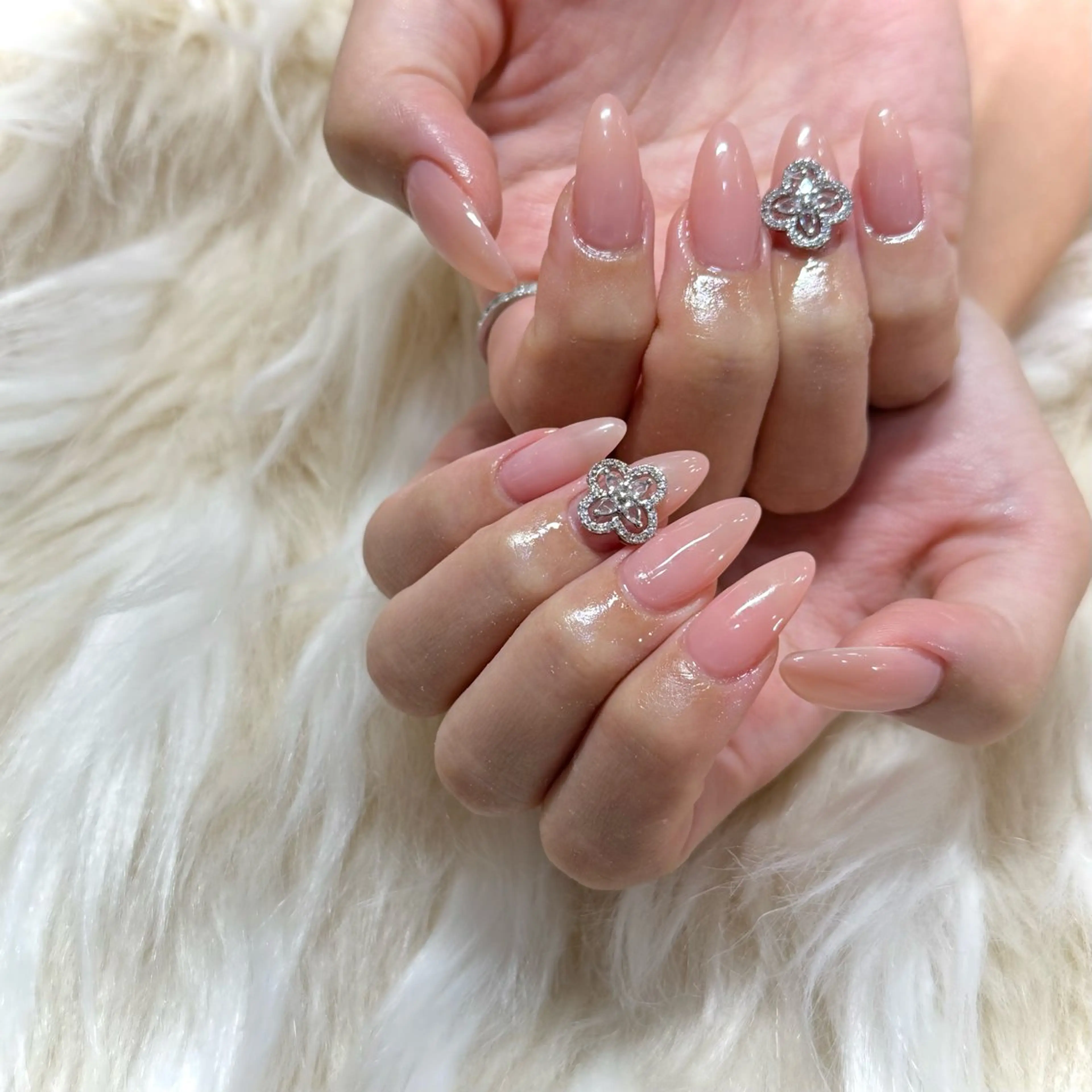 ネイル 長さ出し フットネイル フレンチネイル ジェルネイル グラデーション ハンドネイル Nail&eye Belire 新宿のネイルデザイン