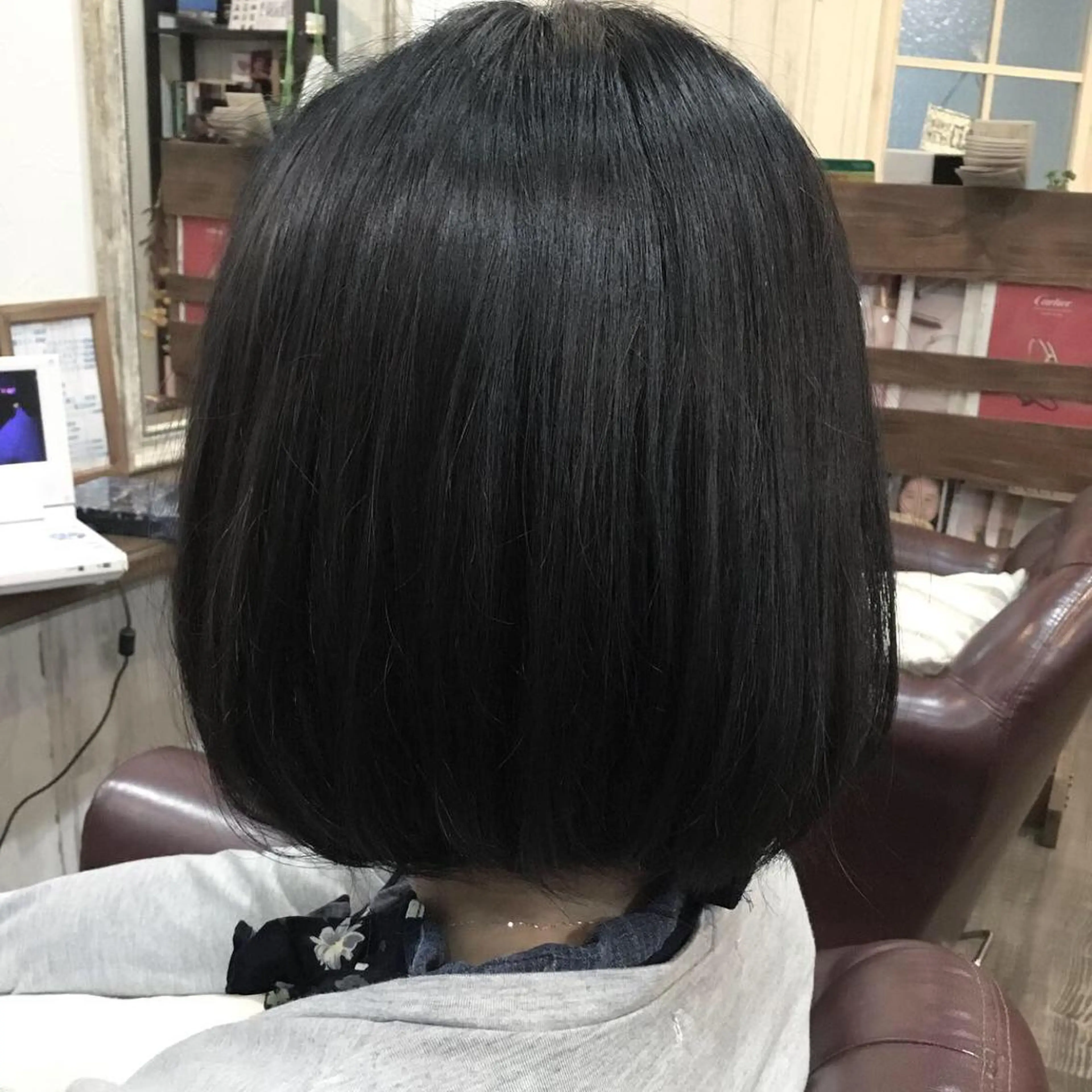 ミディアム カラー パーマ embrace エンブレイスのヘアスタイル