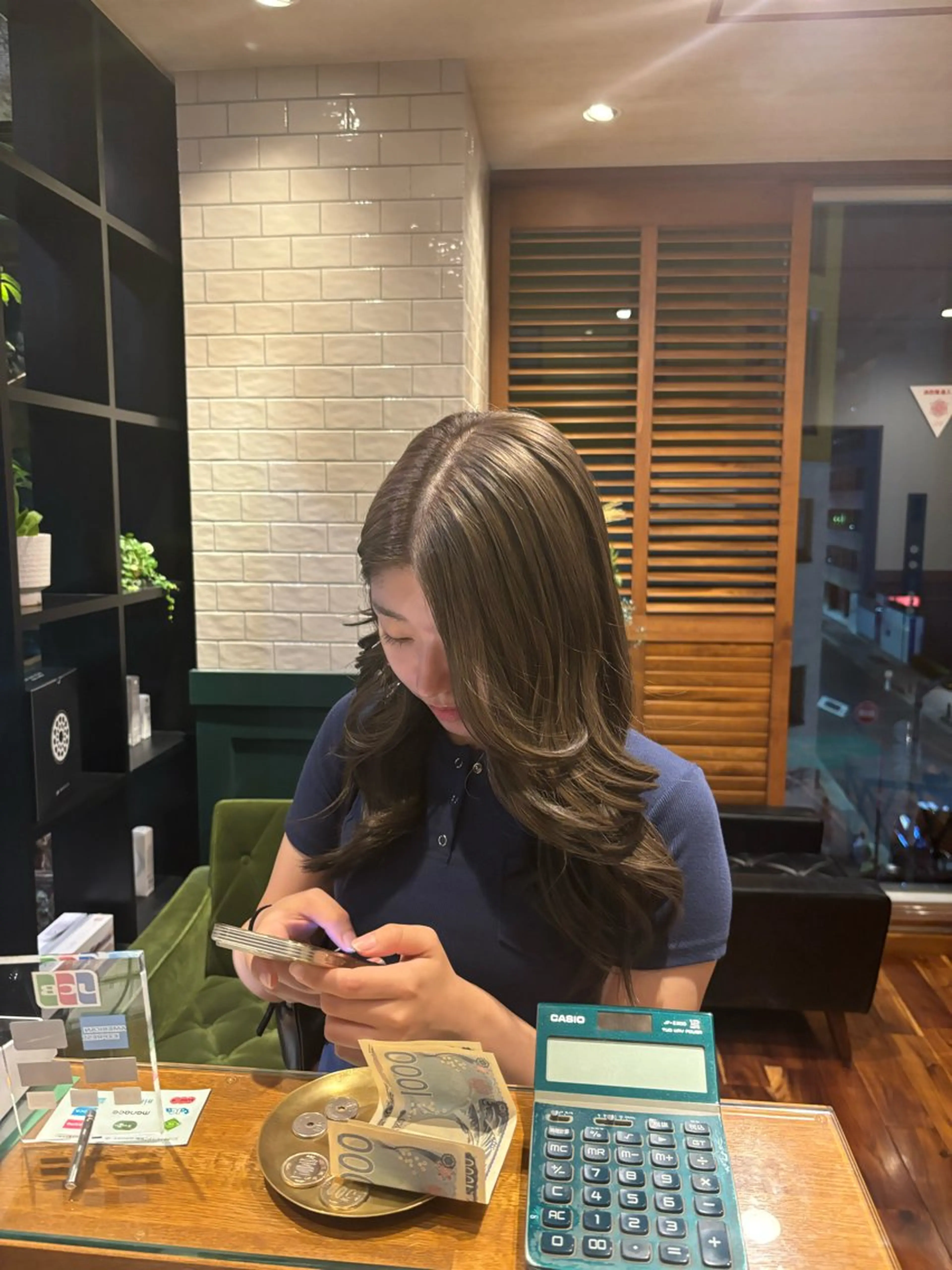 ロング カラー グレージュ オリーブグレージュ オリーブグレー メンズカット募集中☆ もえぴ☆*:.｡.のヘアスタイル