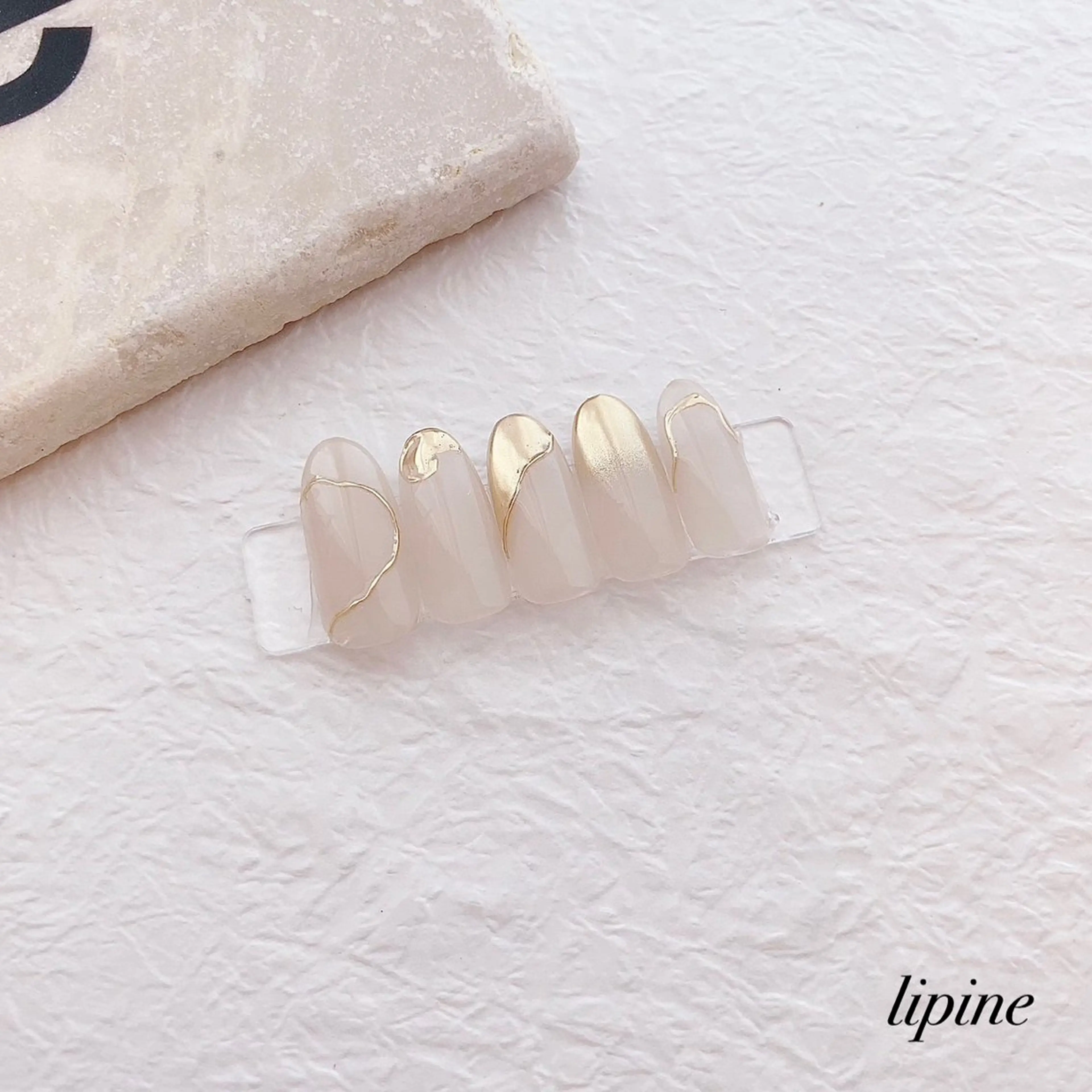 ネイル ミラーネイル ネイルサロン lipineのネイルデザイン