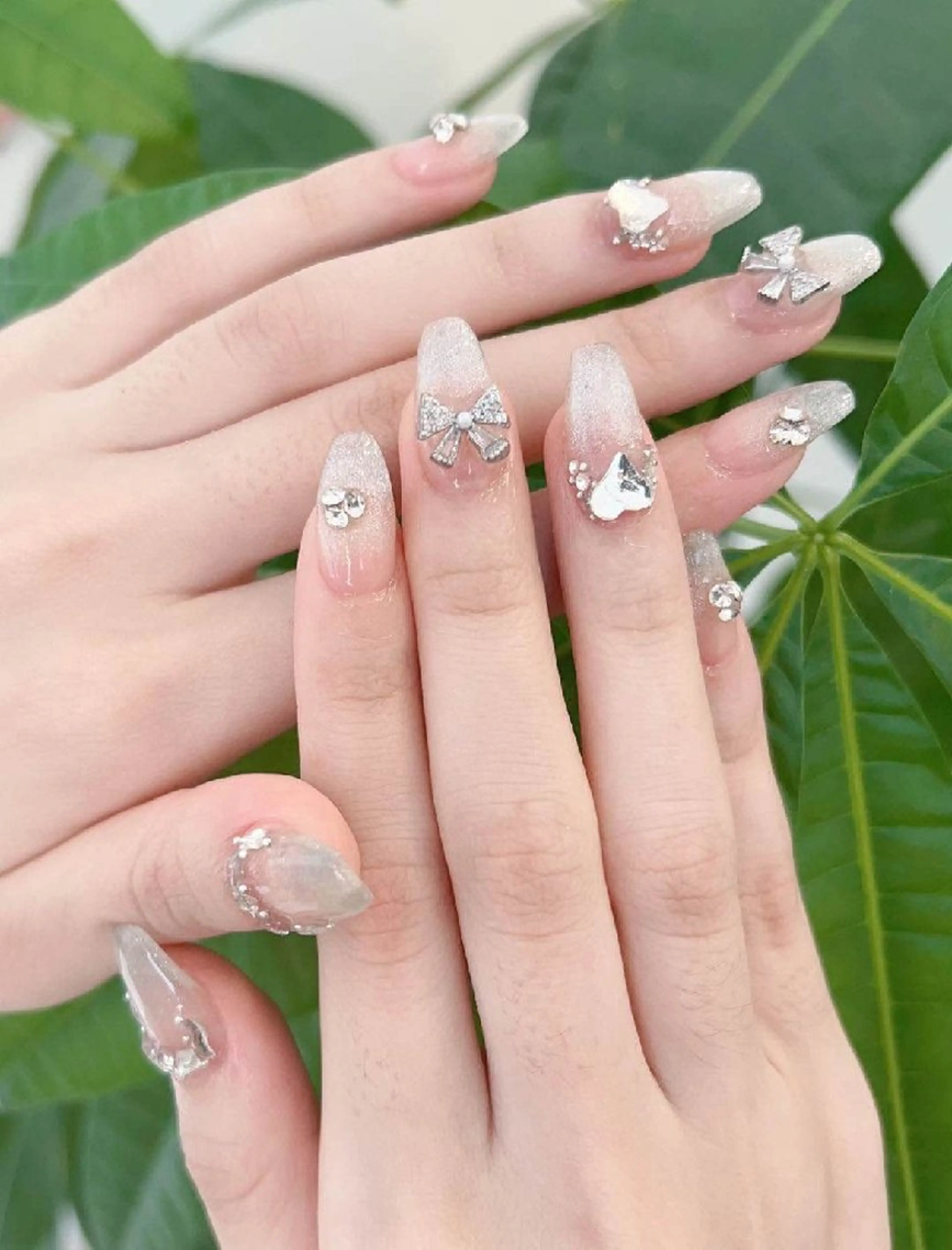 ネイル 持ち込み ネイルサロンred veil所属・RiRi  ネイルサロンのネイルデザイン