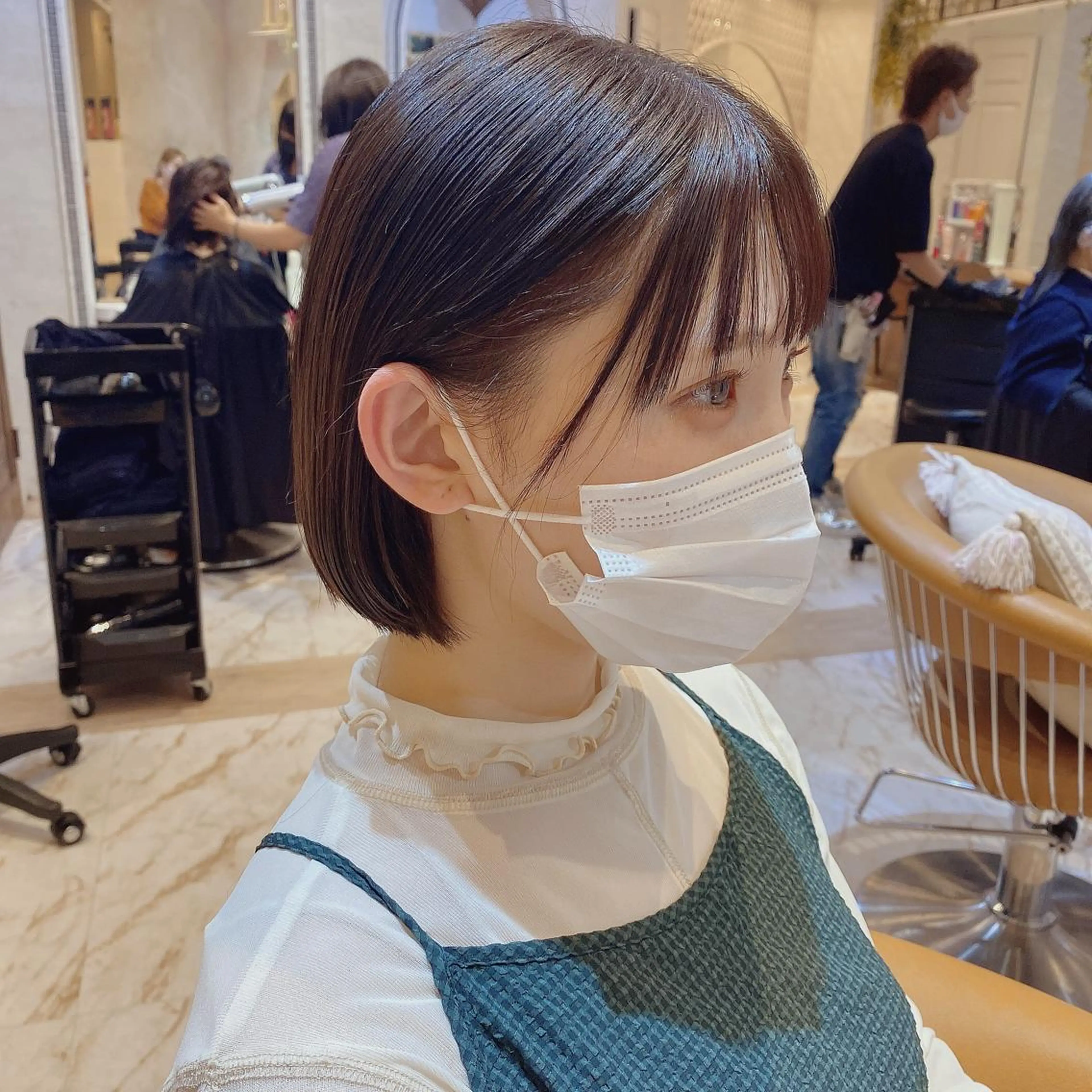 ミディアム ボブ カット ヘアカラー トリートメント 代表山口ひな 髪質改善のプロのヘアスタイル