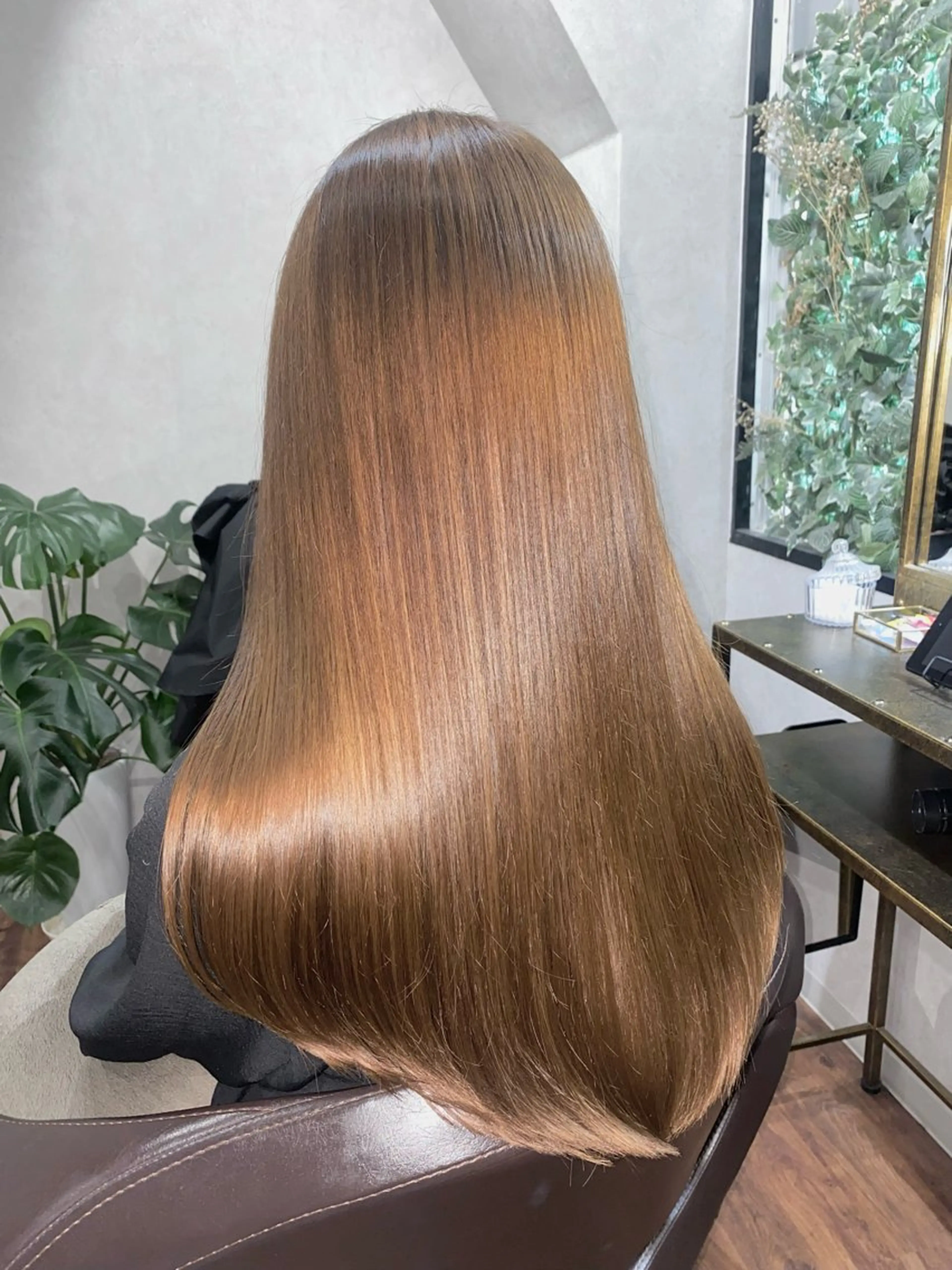 ロング カット ヘアカラー トリートメント _White所属・ＳＨＩ ＺＵのヘアスタイル