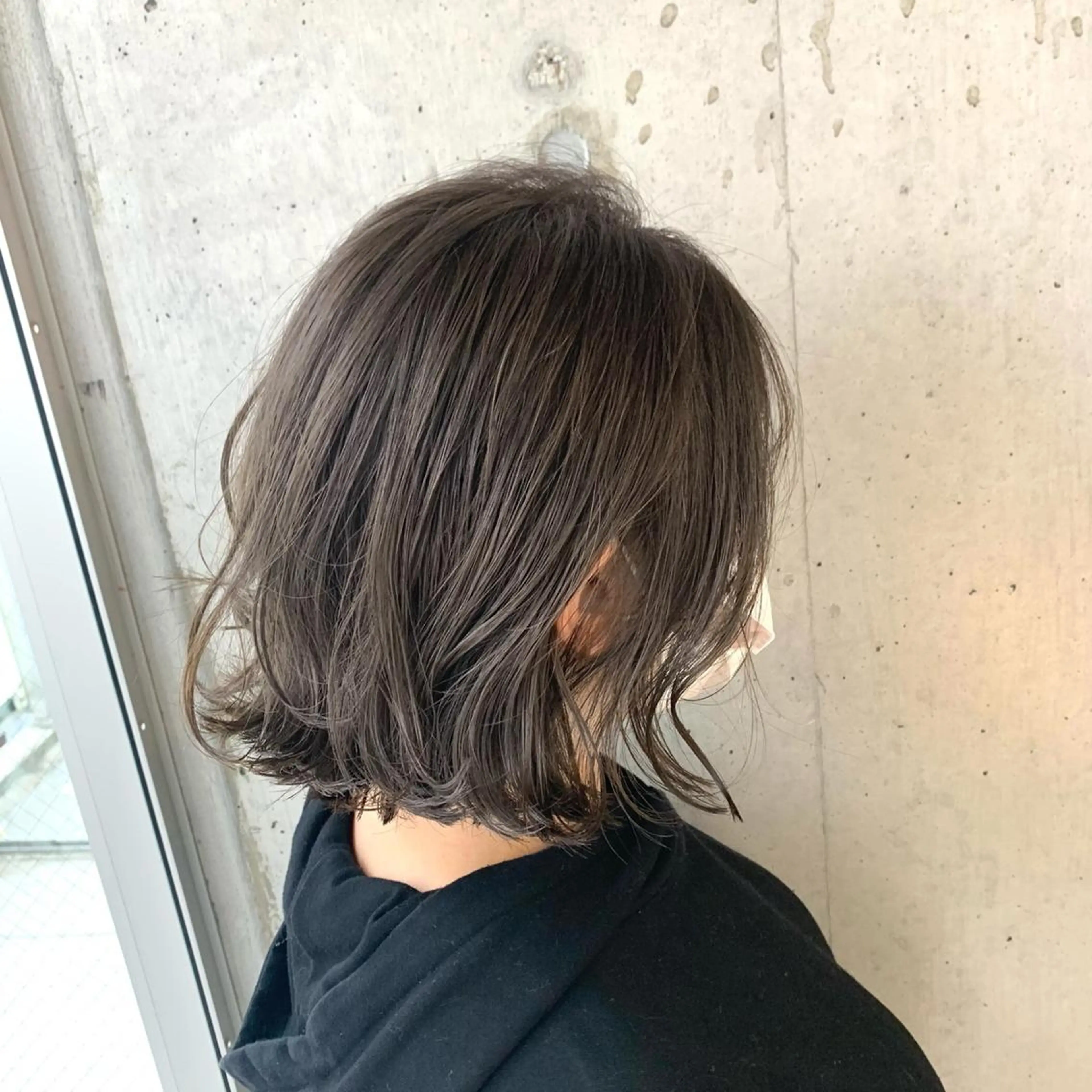 ショート カラー 透明感カラー エドルカラー グレージュ オレンジ ボブ カット ヘアカラー トリートメント グレージュ 小林　遼のヘアスタイル