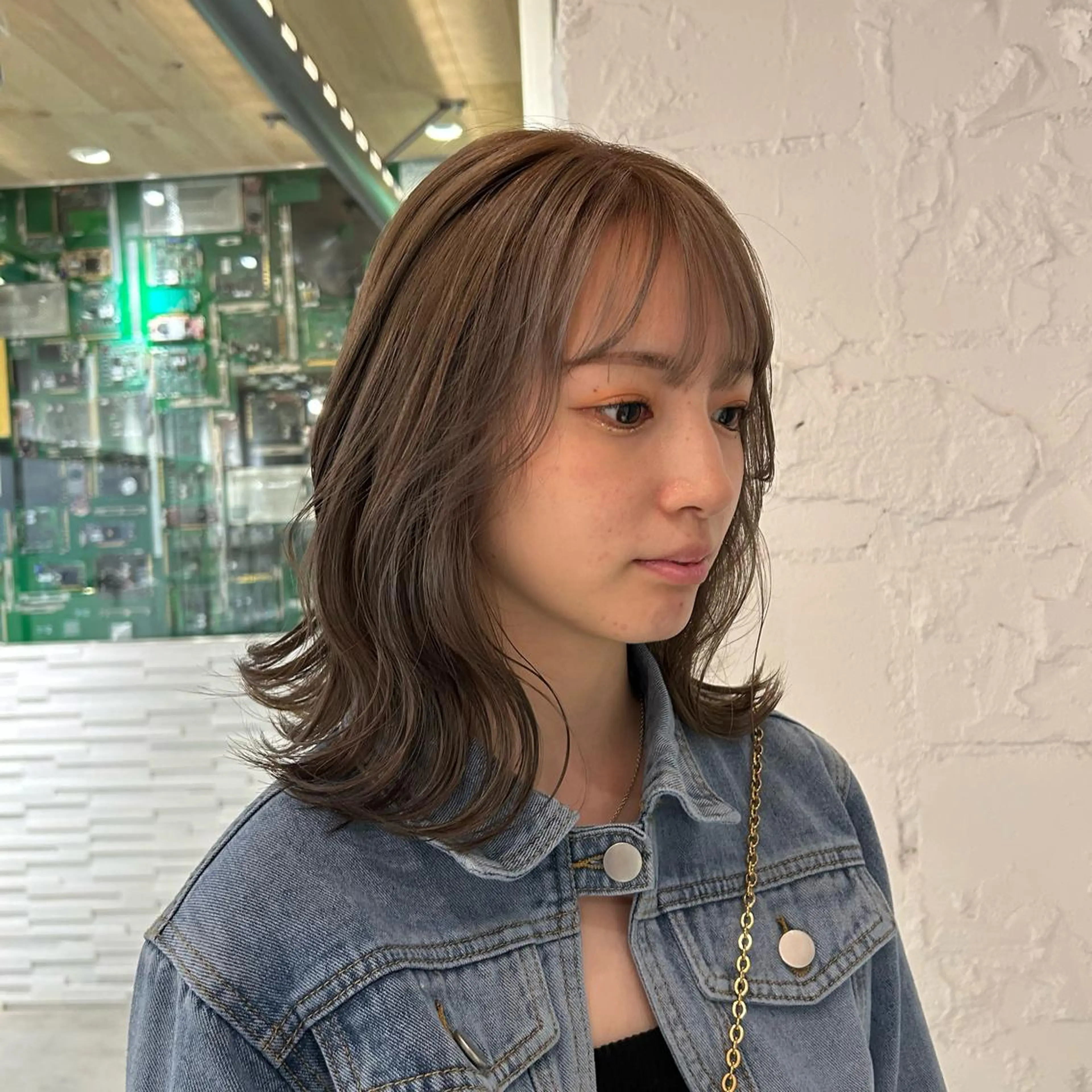 ミディアム カラー ヘアカラー トリートメント lunty miichiのヘアスタイル