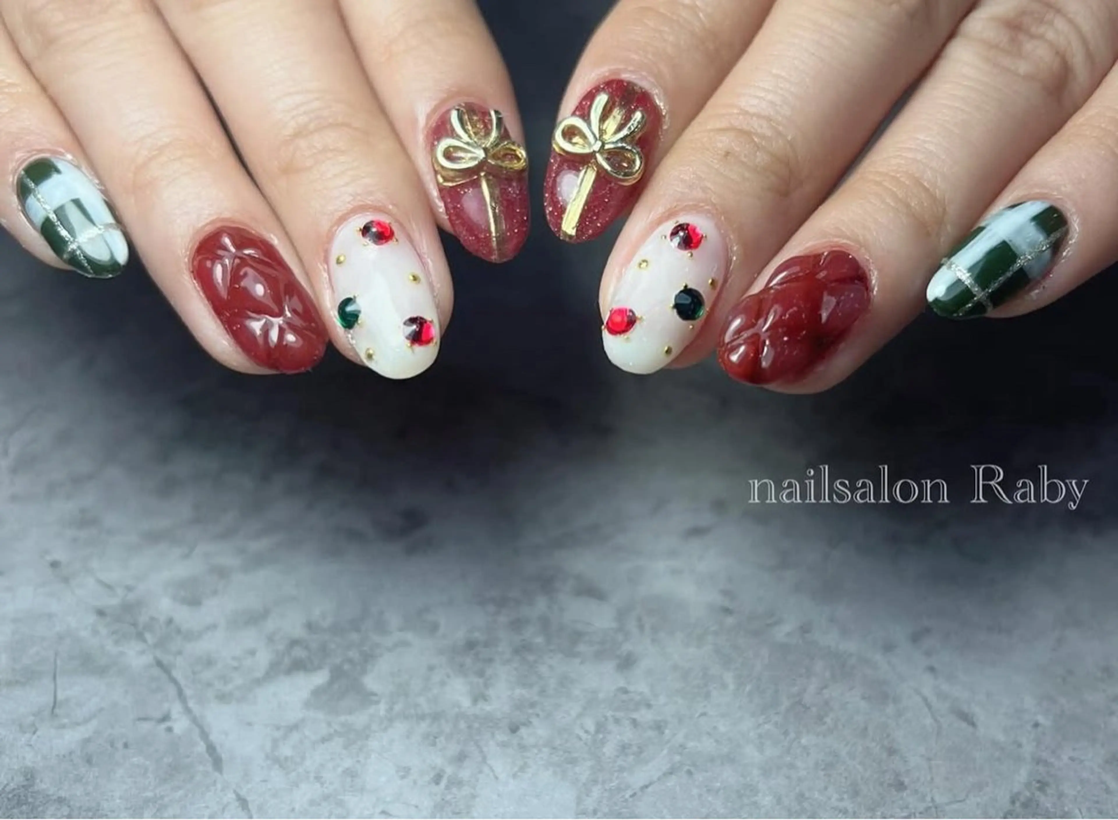 ネイル CURE所属・nailist Nanaのネイルデザイン