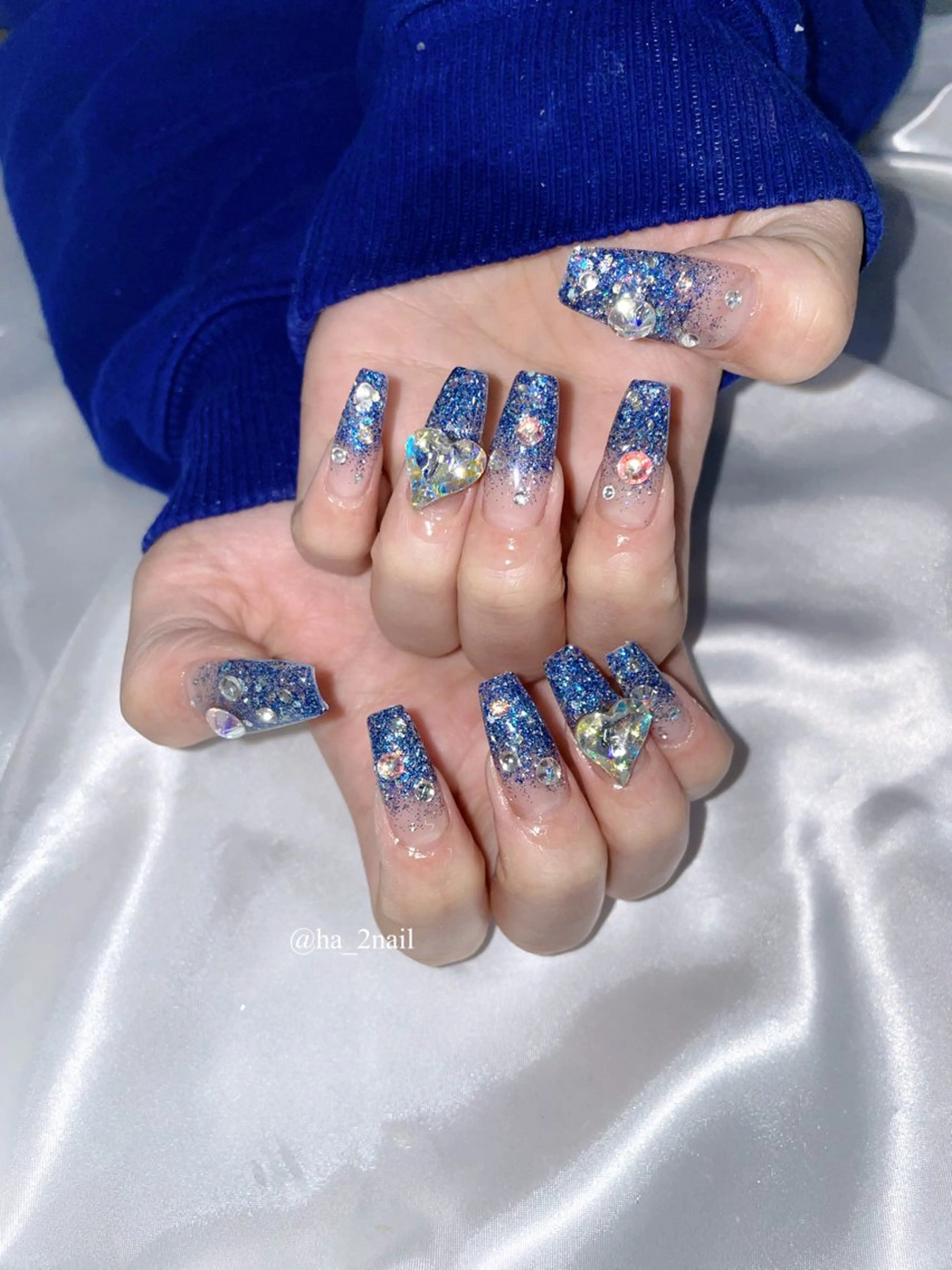 ネイル オーロラネイル ブルー NAIL and EYELASH ALPHA.所属・ALPHA. 姫繇のネイルデザイン