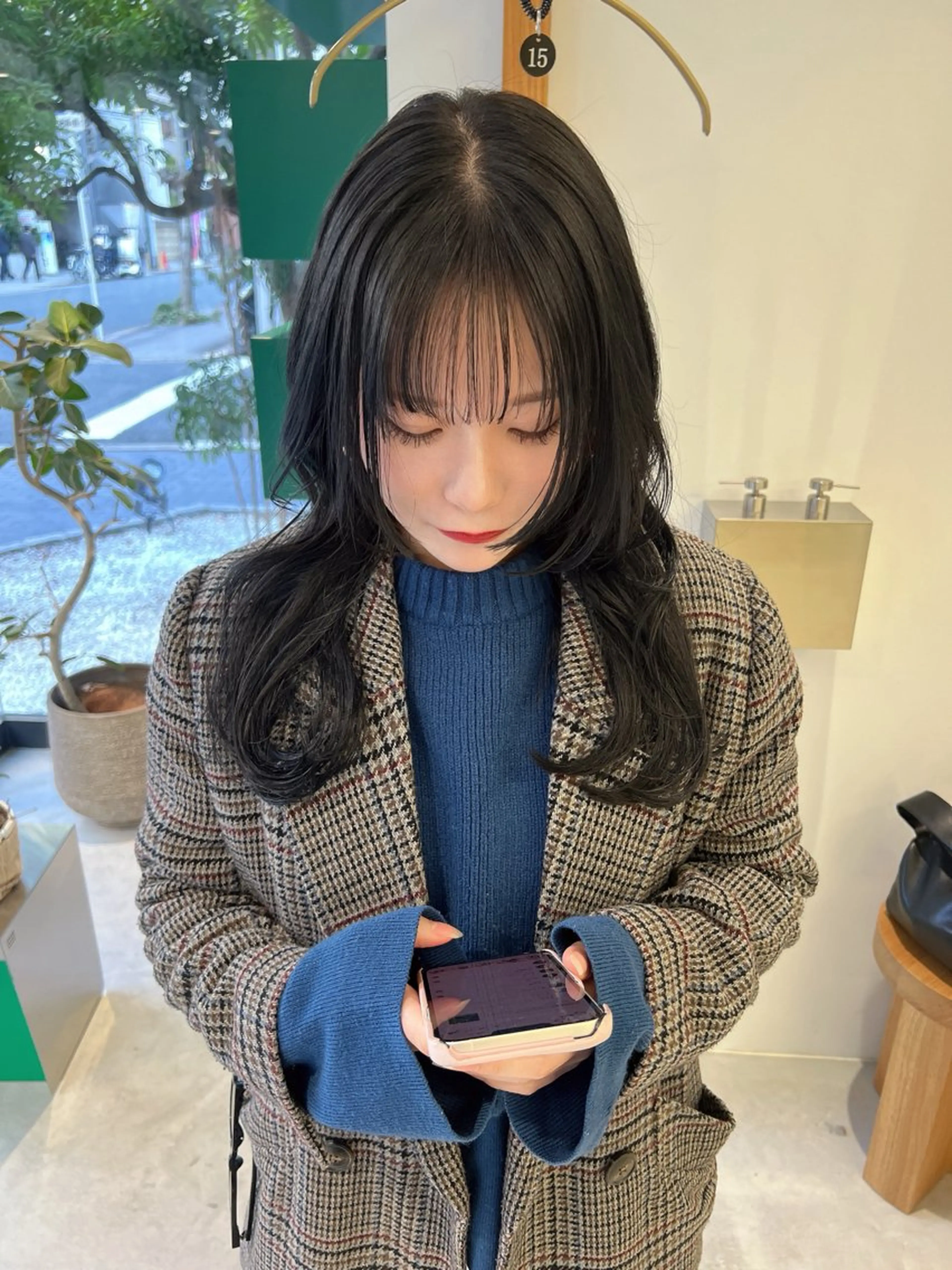 セミロング カラー 姫カット M Hair Salon所属・淀屋橋ウルフレイヤー ハッシュ/ASARIのヘアスタイル