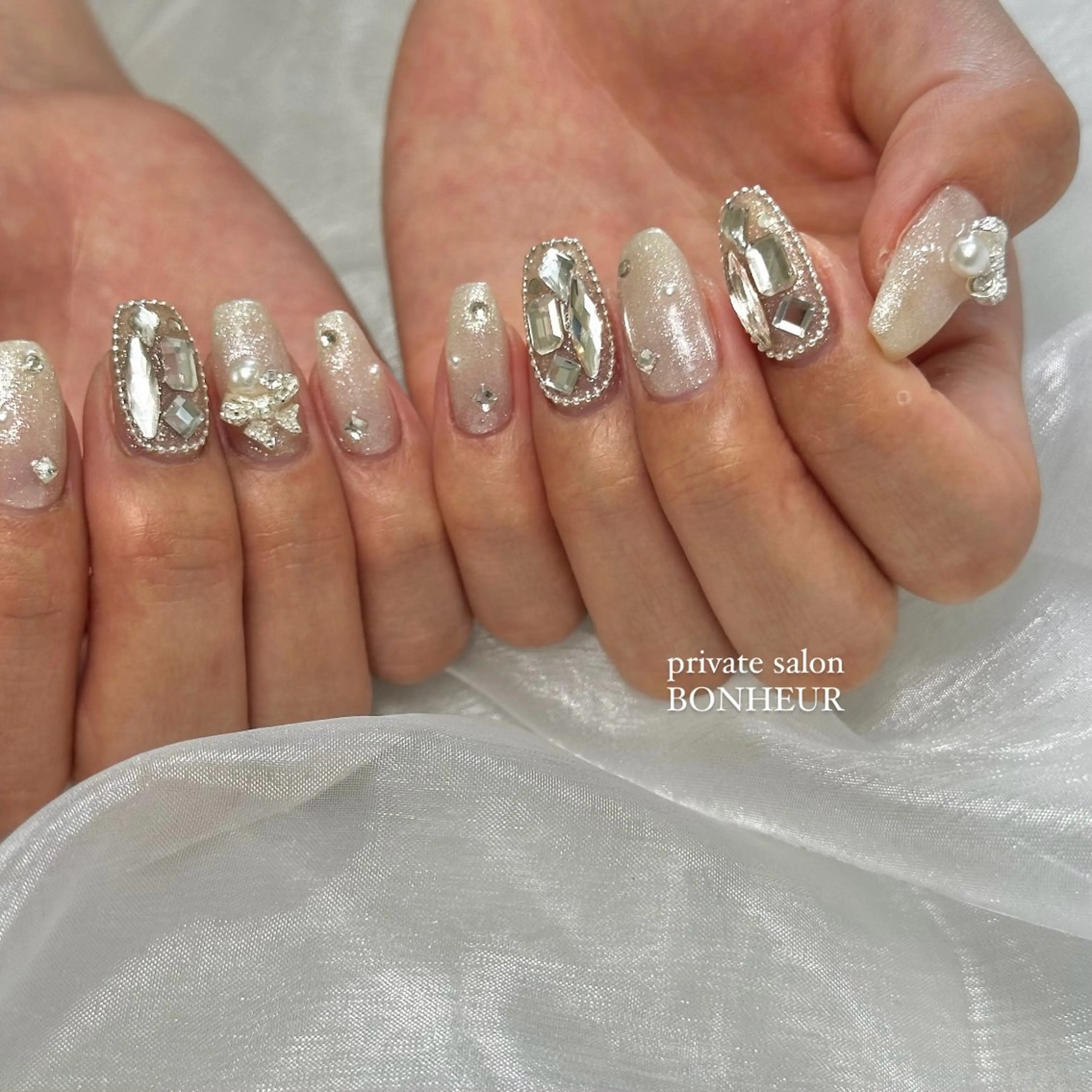 ネイル BONHEUR Annaのネイルデザイン