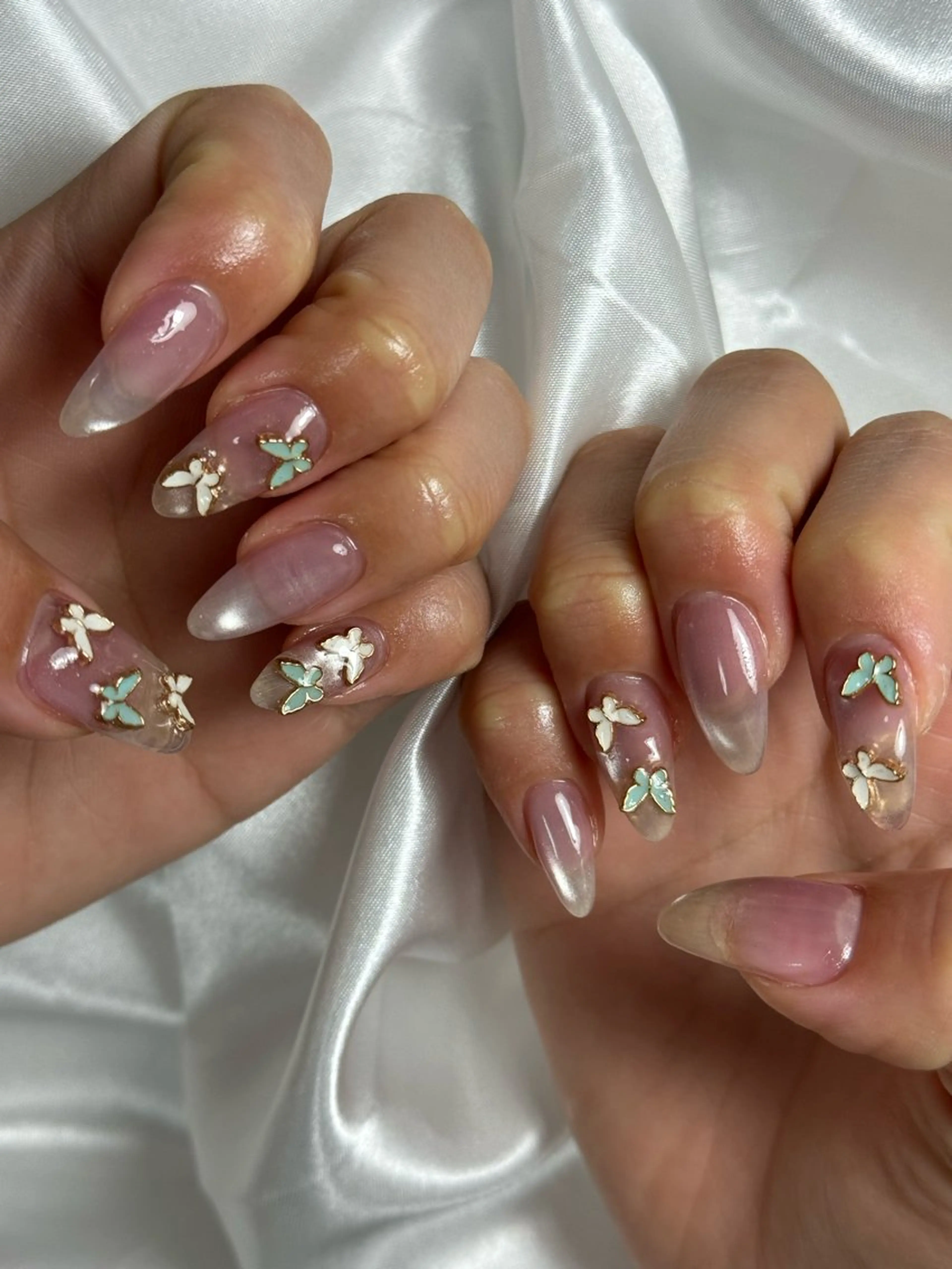ネイル ジェルネイル 氷ネイル・うるうるネイル マグネットネイル 持ち込み パラジェル ハンドネイル flowers nailのネイルデザイン