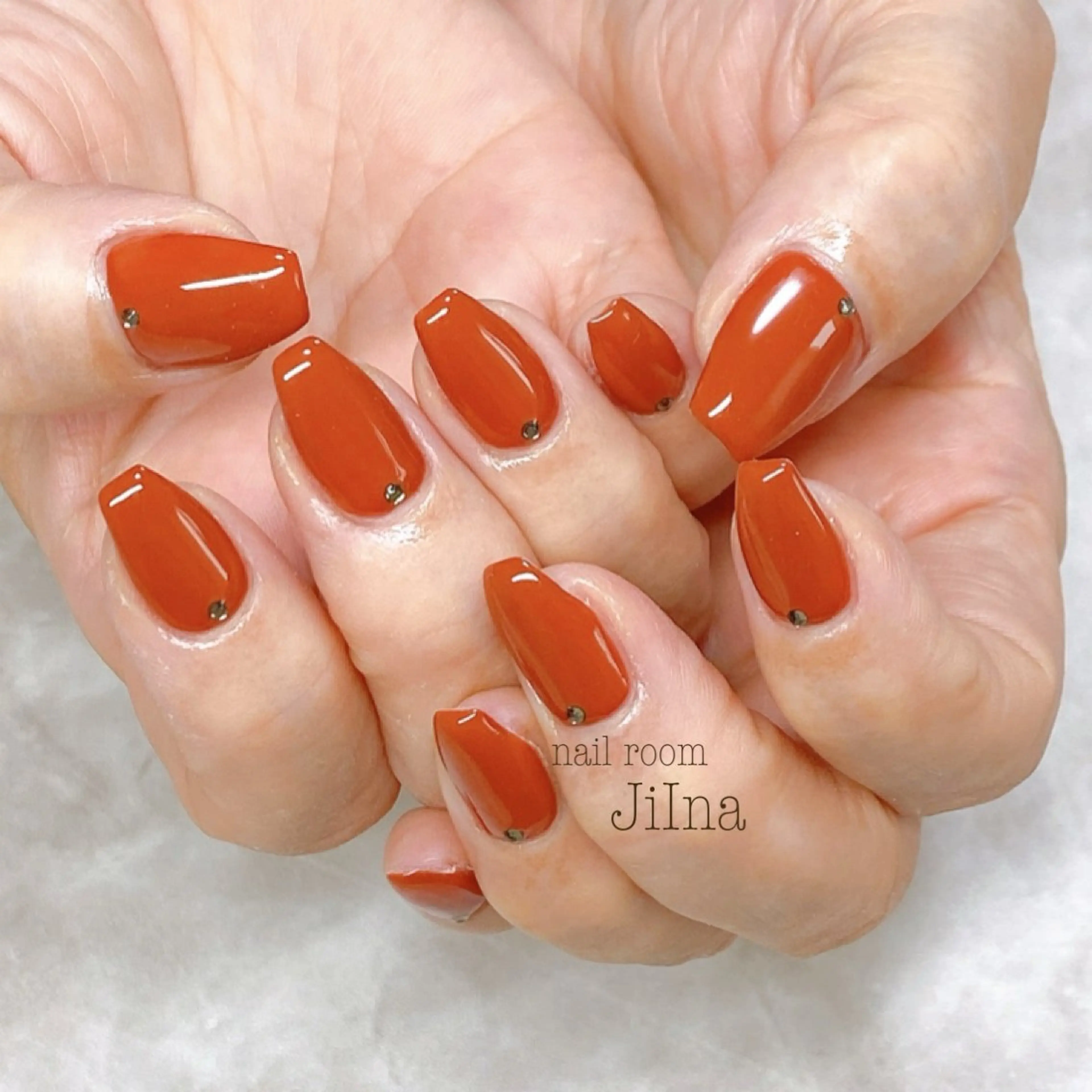 ネイル ワンカラーネイル ストーンネイル nail room JiInaのネイルデザイン