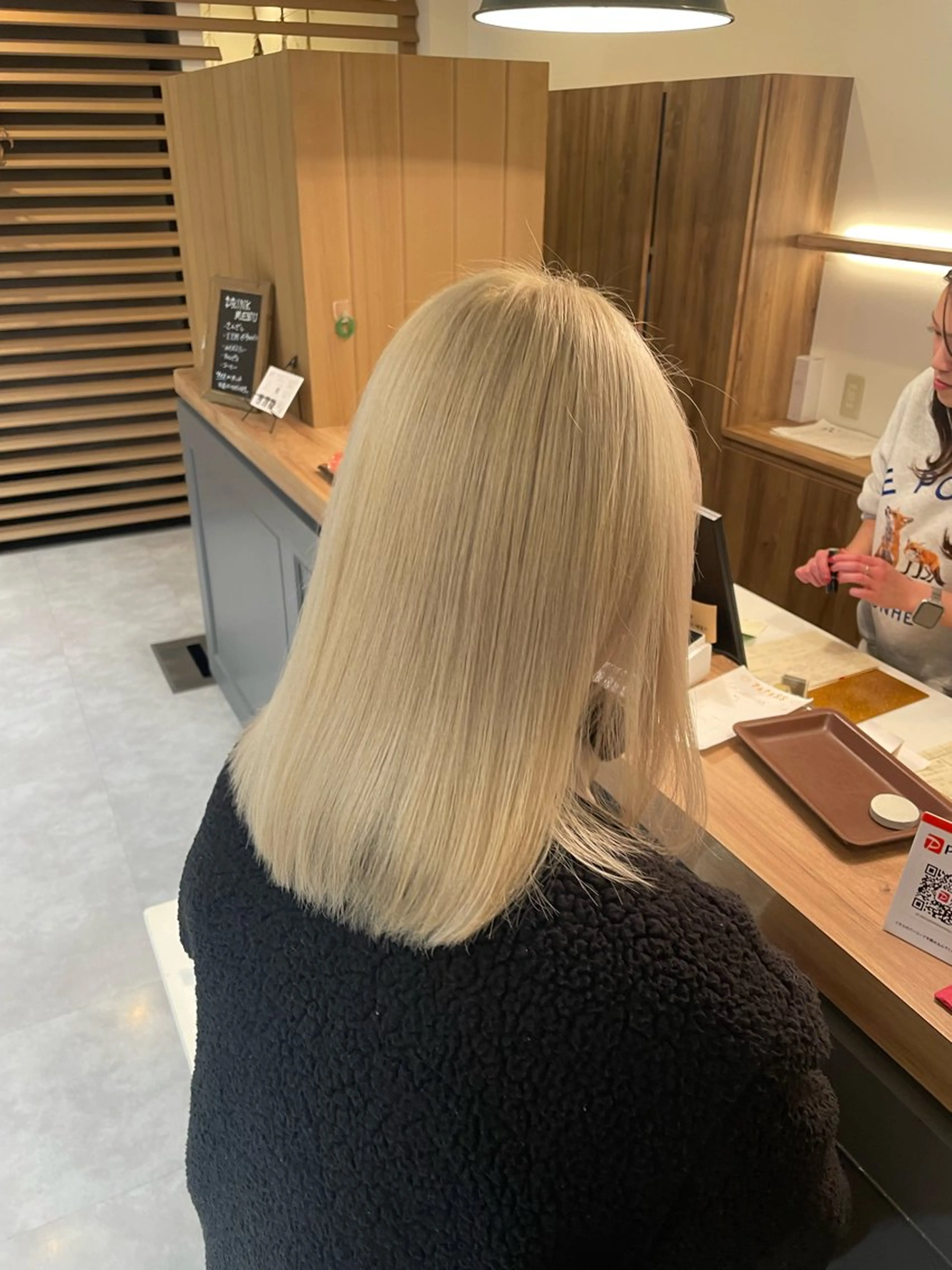 カラー 尾頃 功明のヘアスタイル