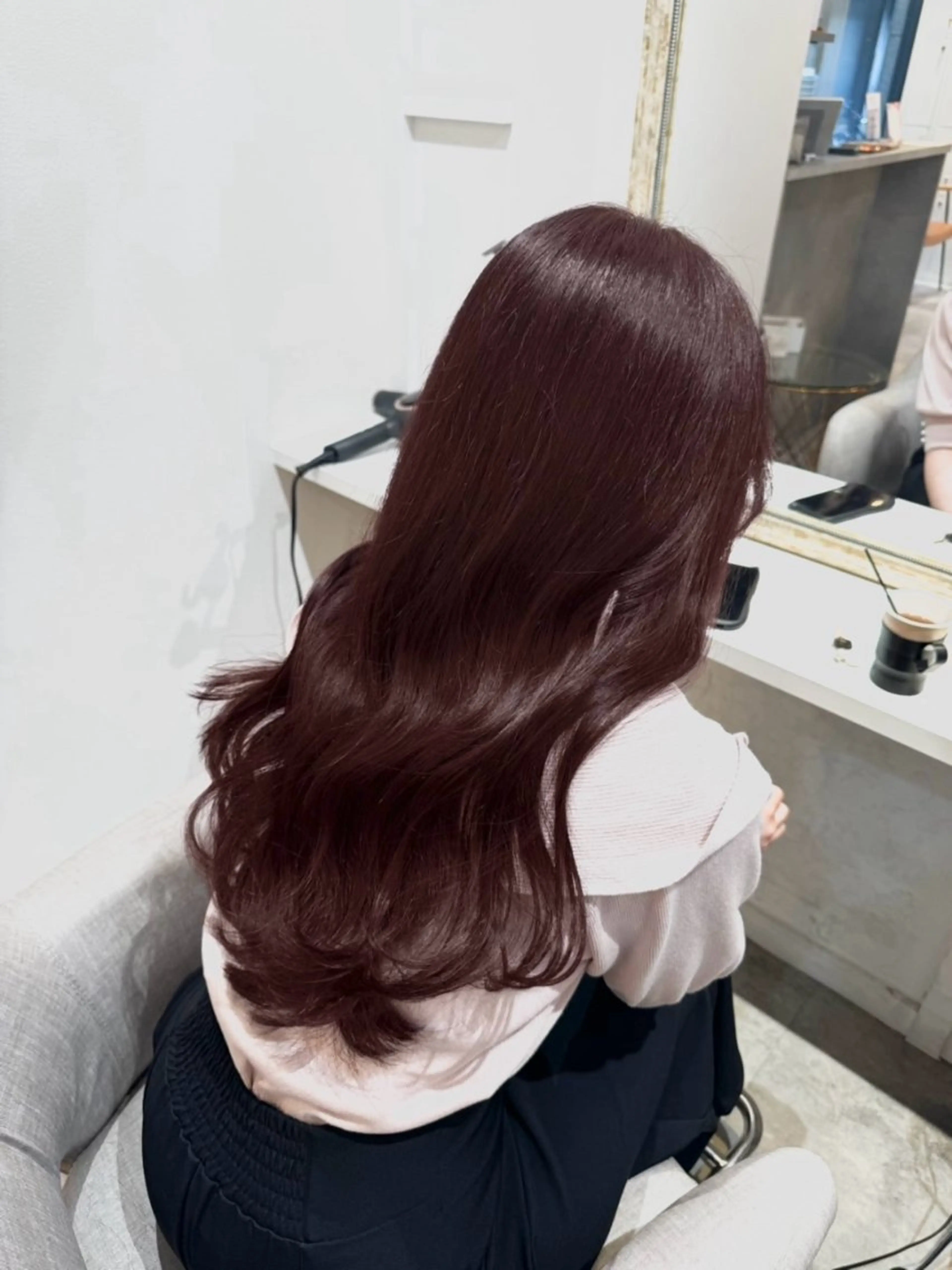ロング カラー ボルドーカラー ブラウンカラー レッドカラー 赤み無し柔らかカラー 【梅田】madokaのヘアスタイル