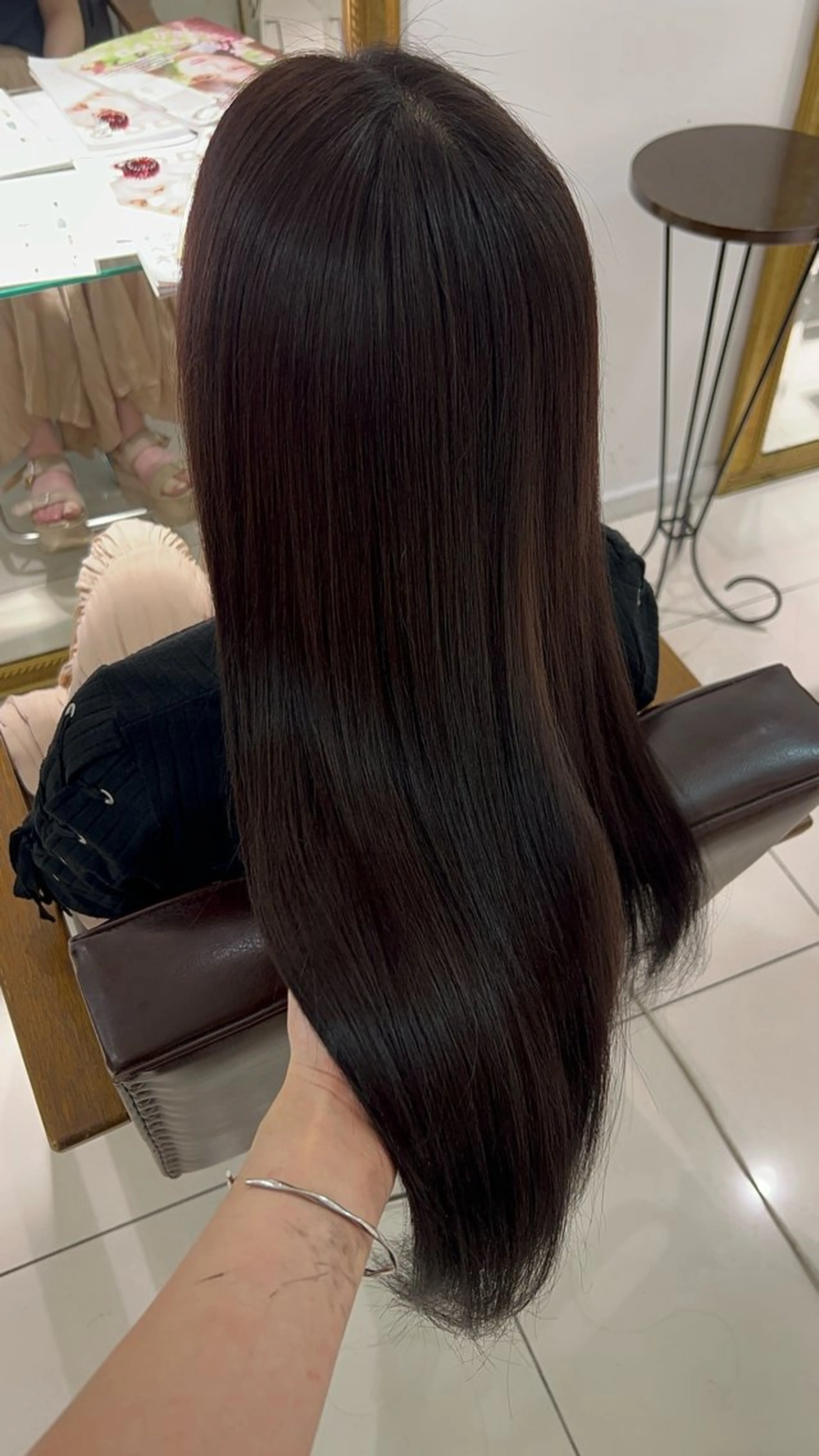 ロング カラー ブラウンカラー ナチュラルブラウン ハイトーンカラー 🤍🫧 長井 律のヘアスタイル