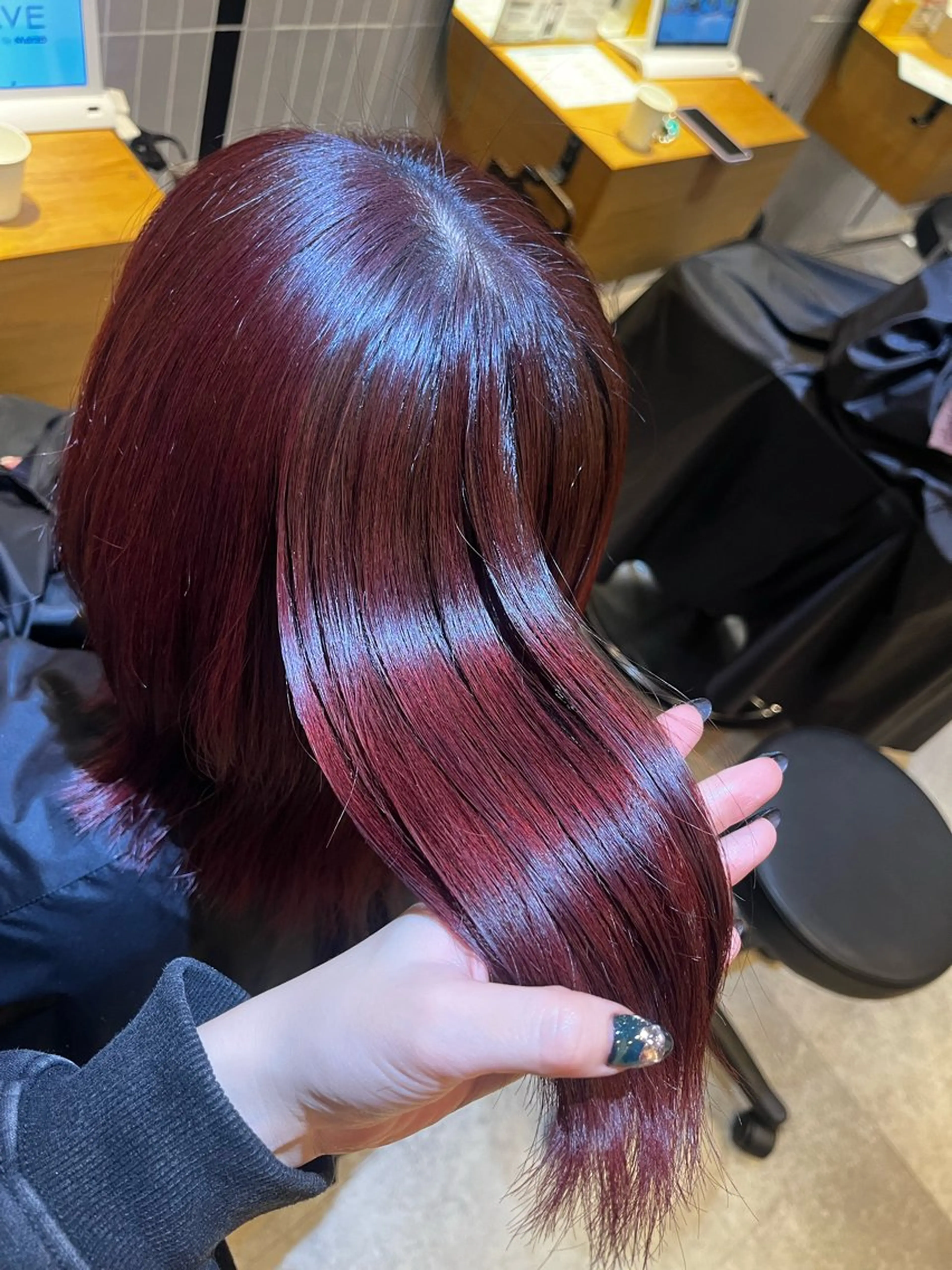 セミロング カラー アッシュ ベージュカラー ブリーチ ケアカラー 透明感カラー カット ヘアカラー トリートメント ラフィスヘアードープ所属・👑髪質改善wカラー /ハイトーン/アユカのヘアスタイル