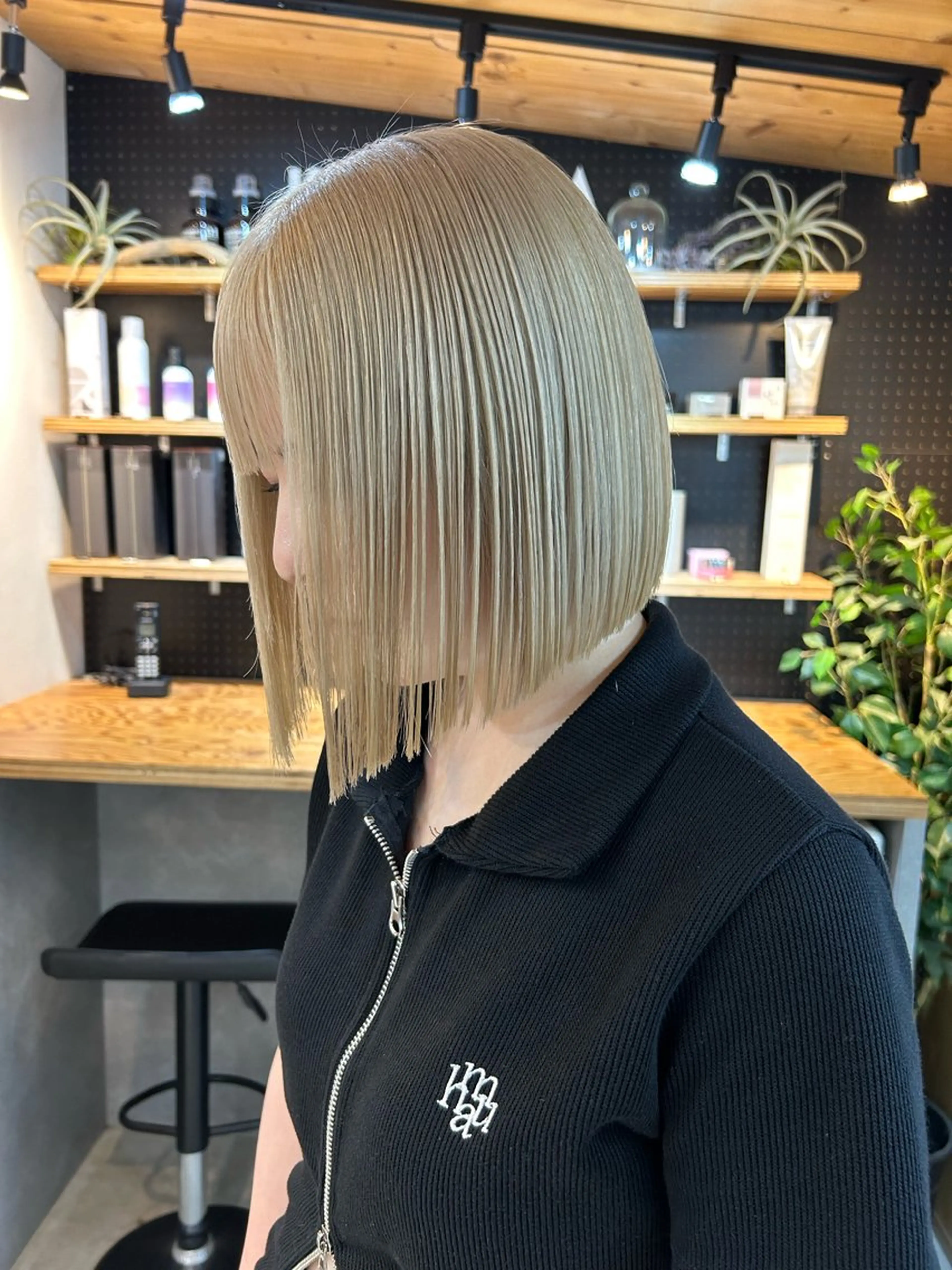 ショート カラー メンズ メンズハイトーン ハイトーンカラー ボブ カット ヘアカラー トリートメント 🧸艶々韓国ヘア 🧁mizunaのヘアスタイル