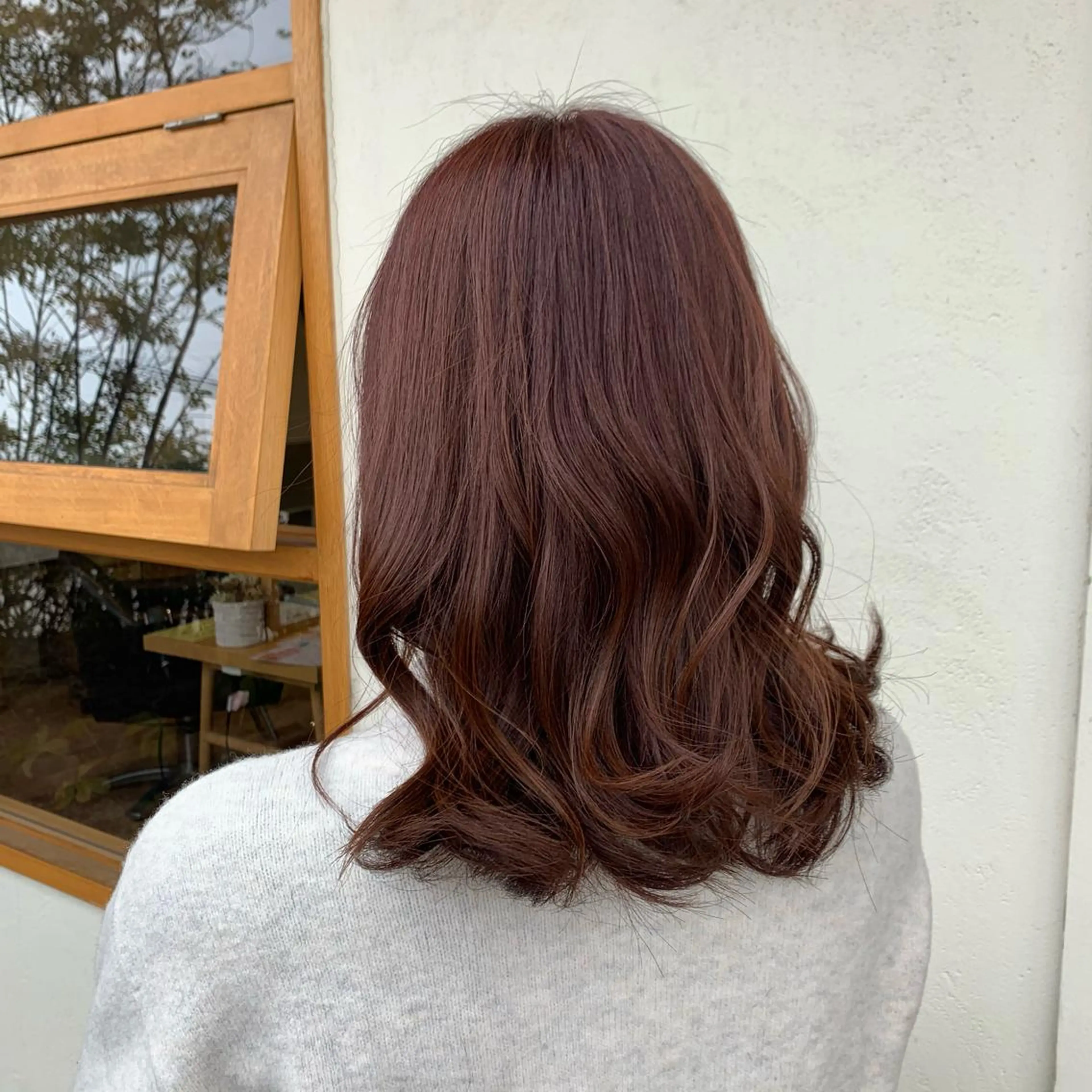セミロング カラー ブリーチ ブラウンカラー ブリーチなしカラー ピンクカラー ピンクブラウン ヘアカラー 山本 知佳のヘアスタイル