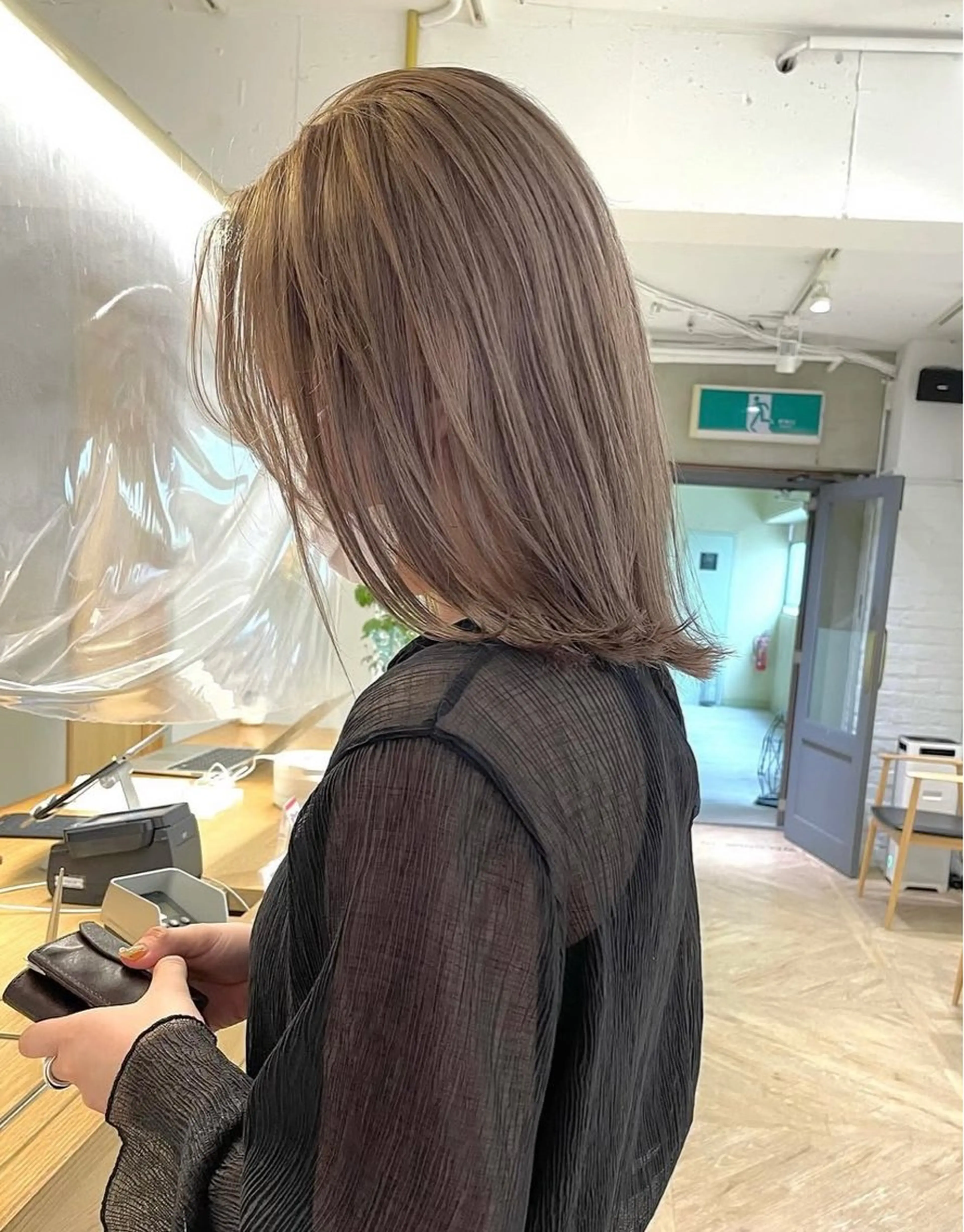 ロング カラー ベージュカラー ブリーチ 透明感カラー ダブルカラー カット ヘアカラー ハイトーン大得意 ×レイヤー🕊aiのヘアスタイル