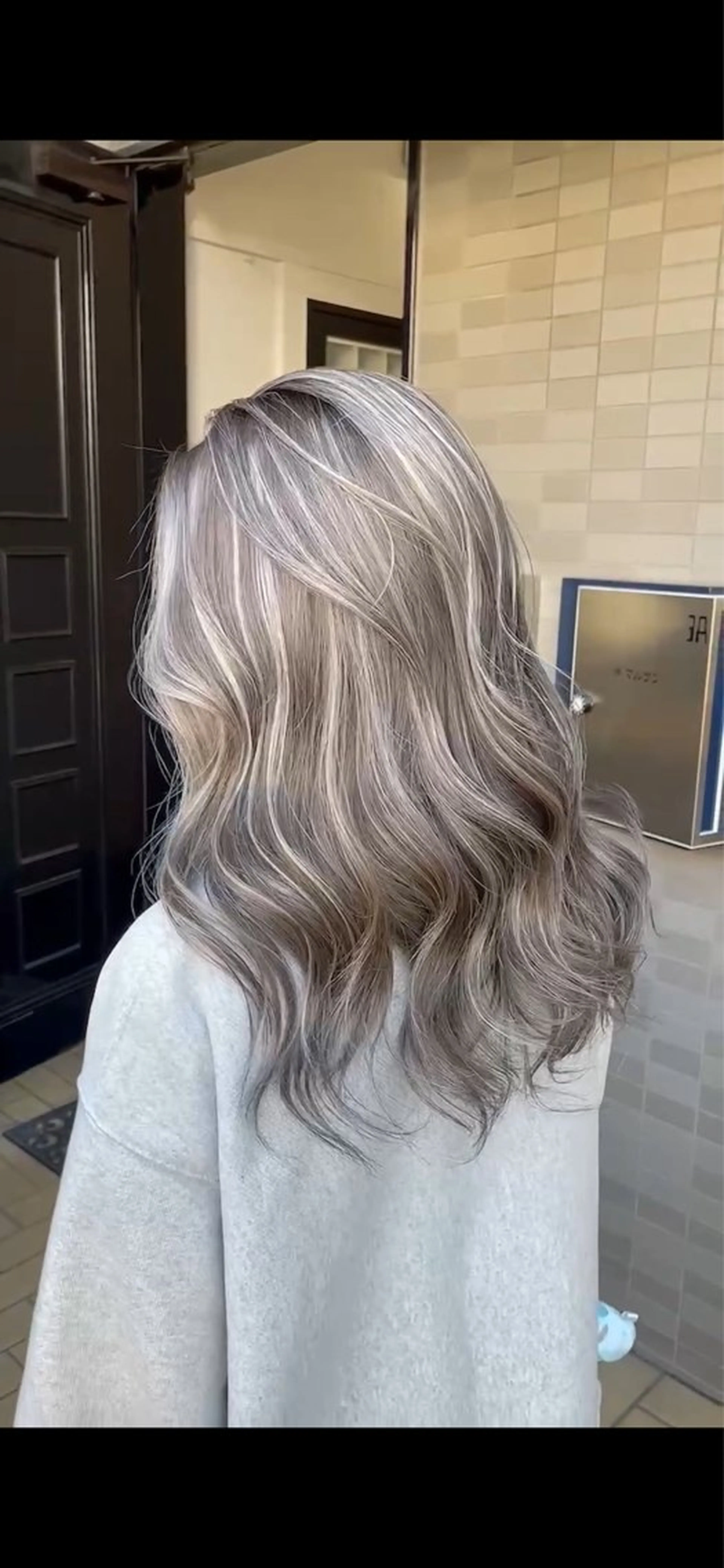 ロング カラー ヘアアレンジ ヘアカラー トリートメント ヘアセット 🤍ハル🤍/モテ髪 ヘア🎀/ハイトーンのヘアスタイル