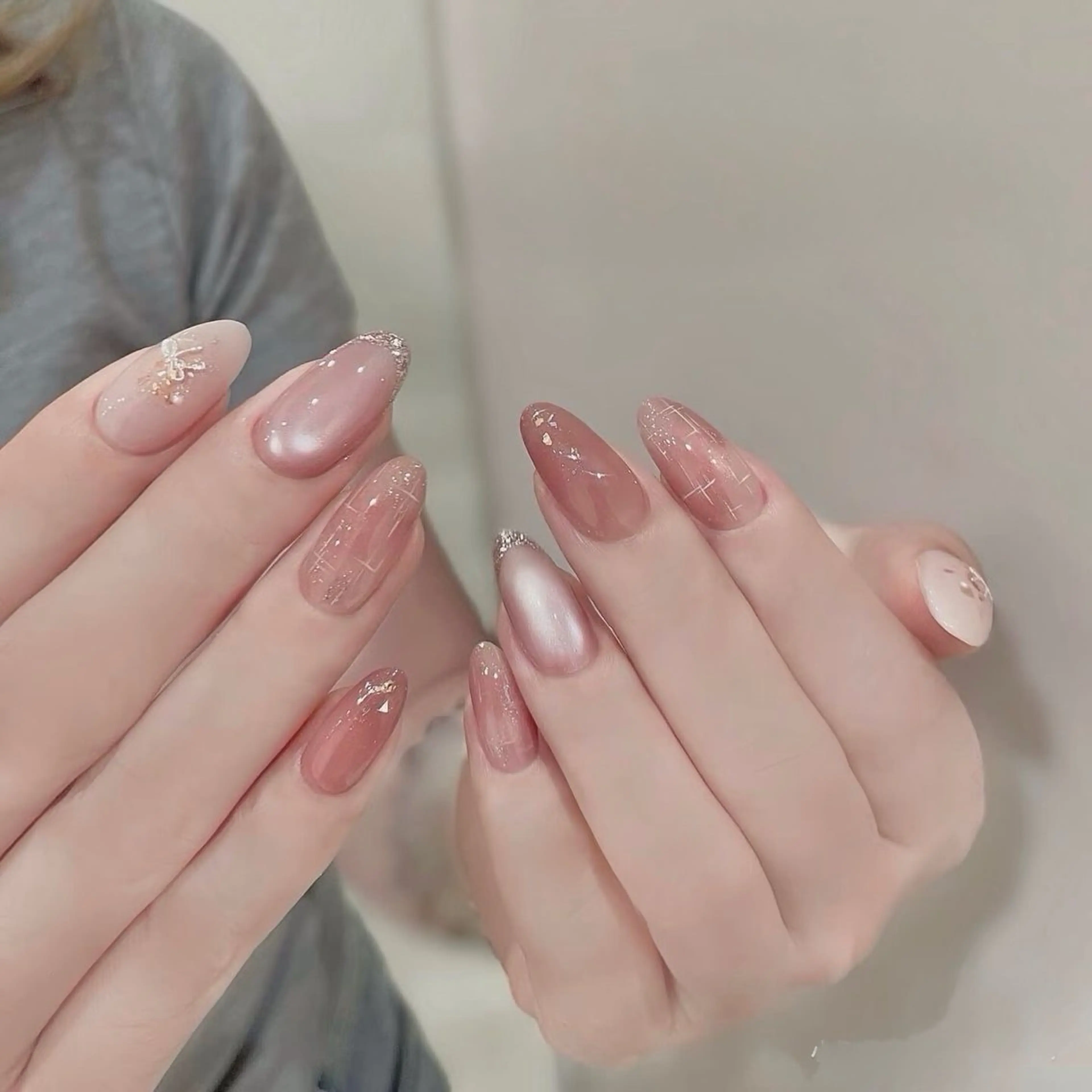 ネイル チークネイル 韓国ネイル マグネットネイル ミラーネイル ニュアンスネイル ハンドネイル H&B せつかのネイルデザイン