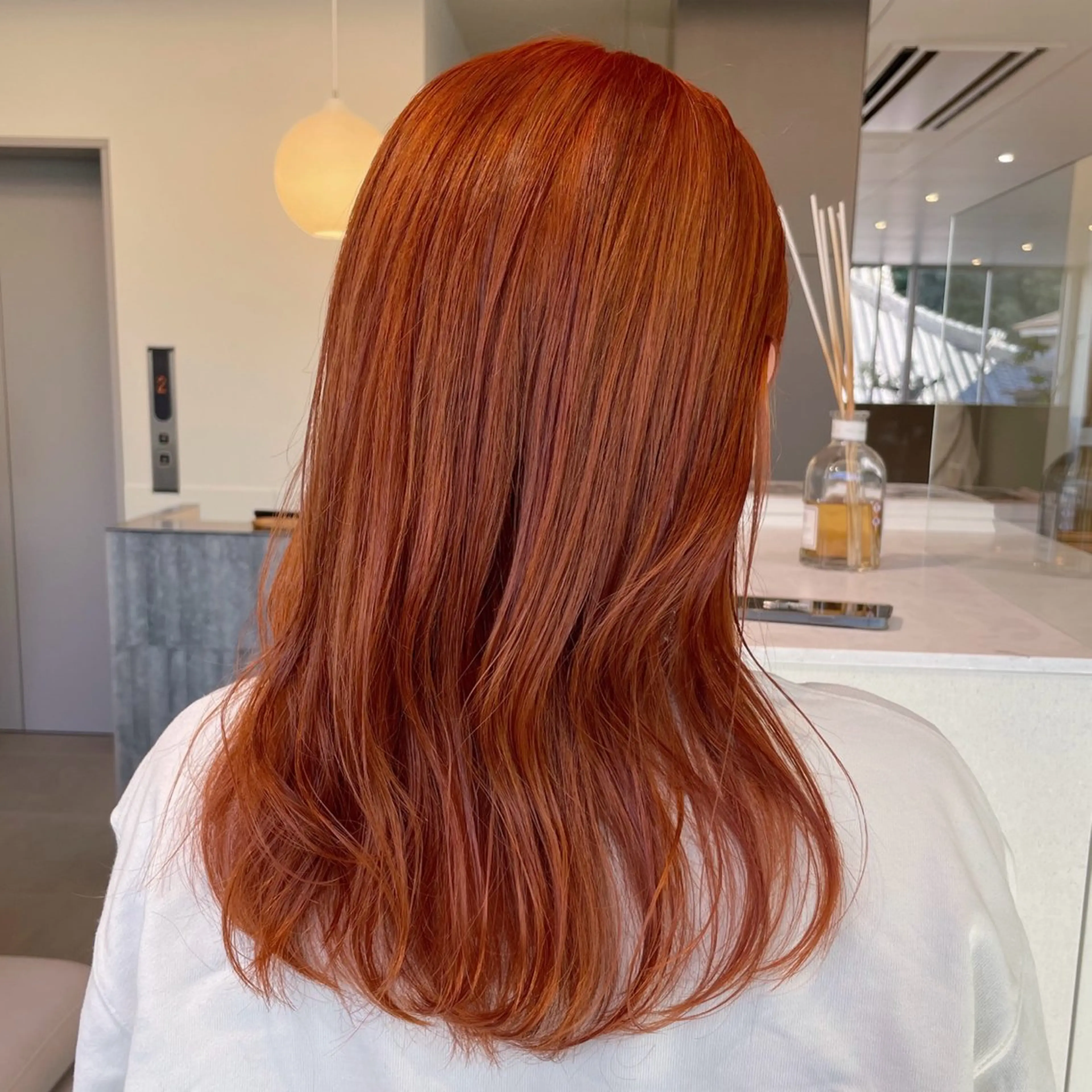 ロング カラー ベージュカラー 透明感カラー ダブルカラー オレンジ オレンジベージュ ヘアカラー トリートメント ブリーチ/レイヤー 🌻Mutsumiのヘアスタイル