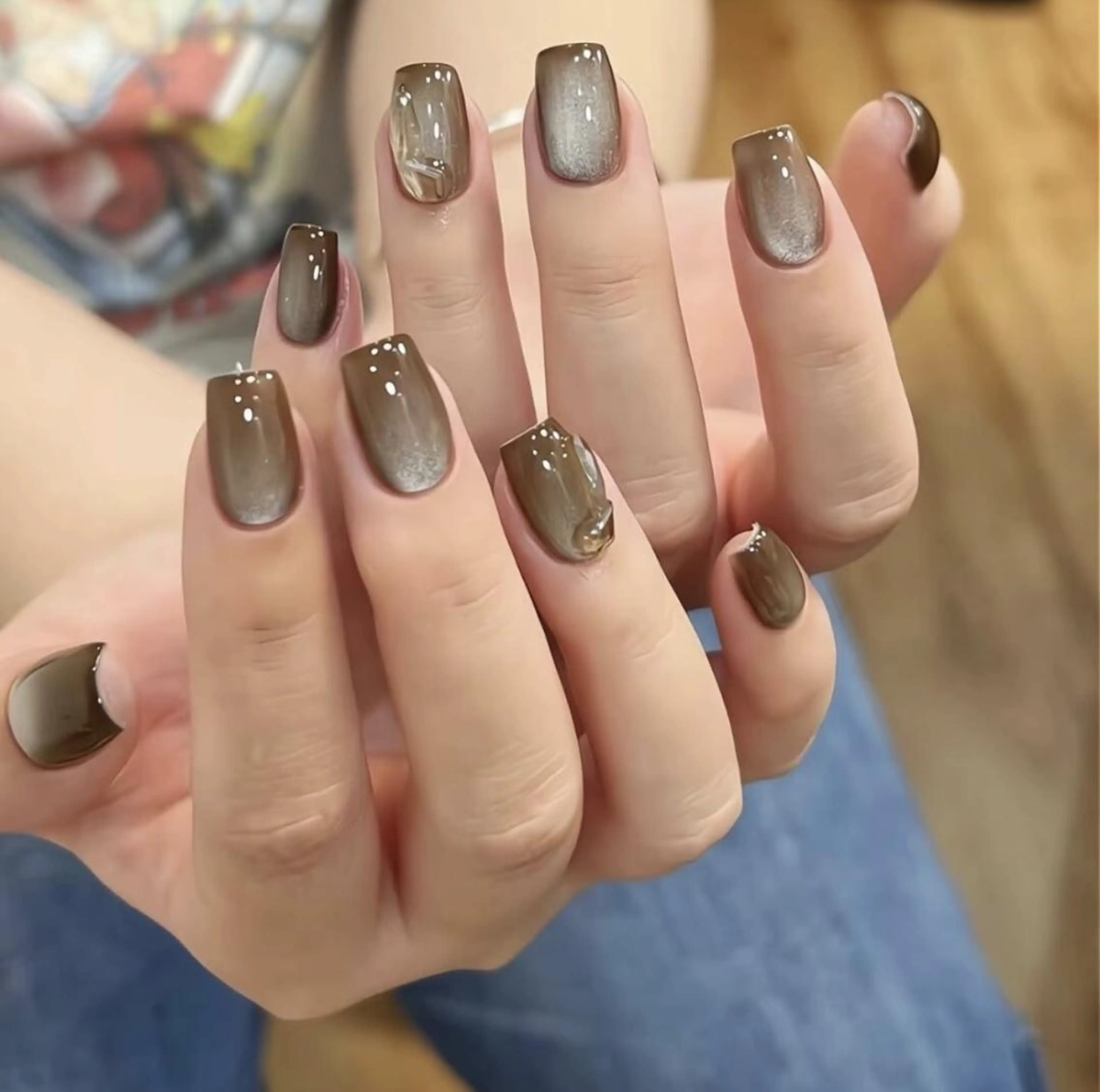 ネイル ハンドネイル RAFFINE 月🦋🩵のネイルデザイン