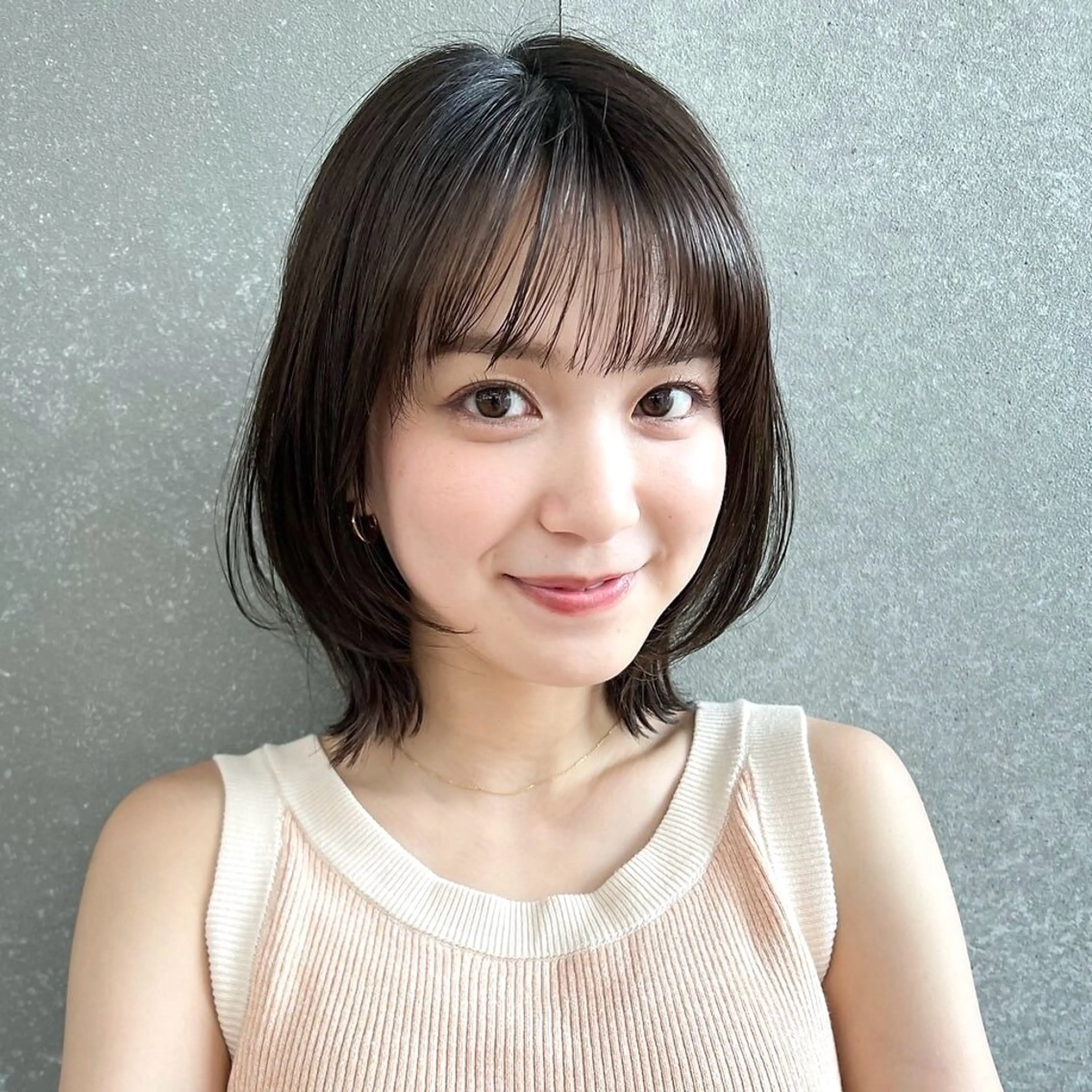 ミディアム カラー ショートボブ ミディアムパーマ バレイヤージュ ベージュカラー ブリーチ カット ヘアカラー トリートメント 新宿/髪質改善/艶髪 韓国ヘア/大重聖斗のヘアスタイル