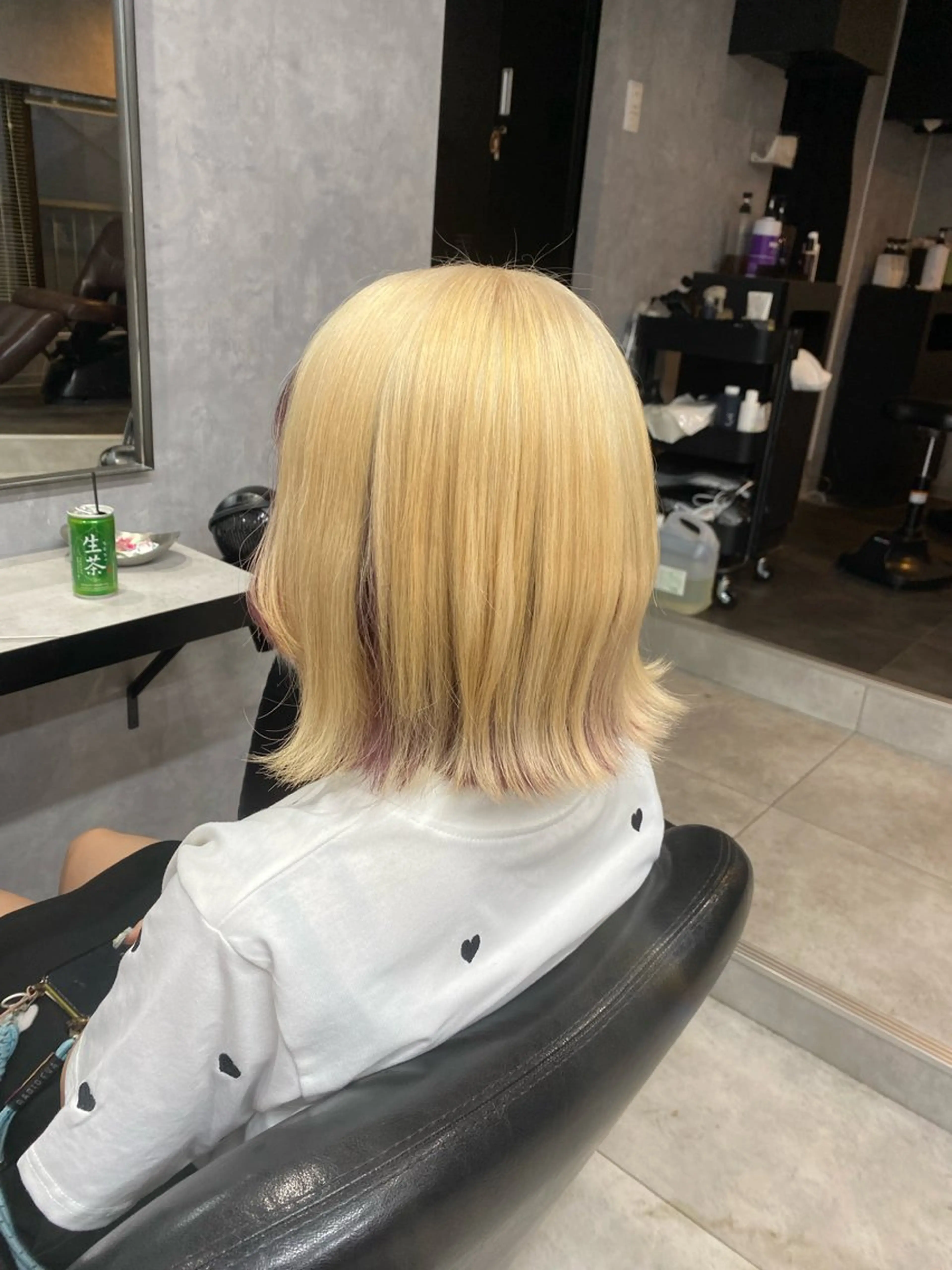 ミディアム カラー ブリーチ 抜きっぱなしブロンド ピンクカラー 原宿/プルエクステ カットモデルのヘアスタイル
