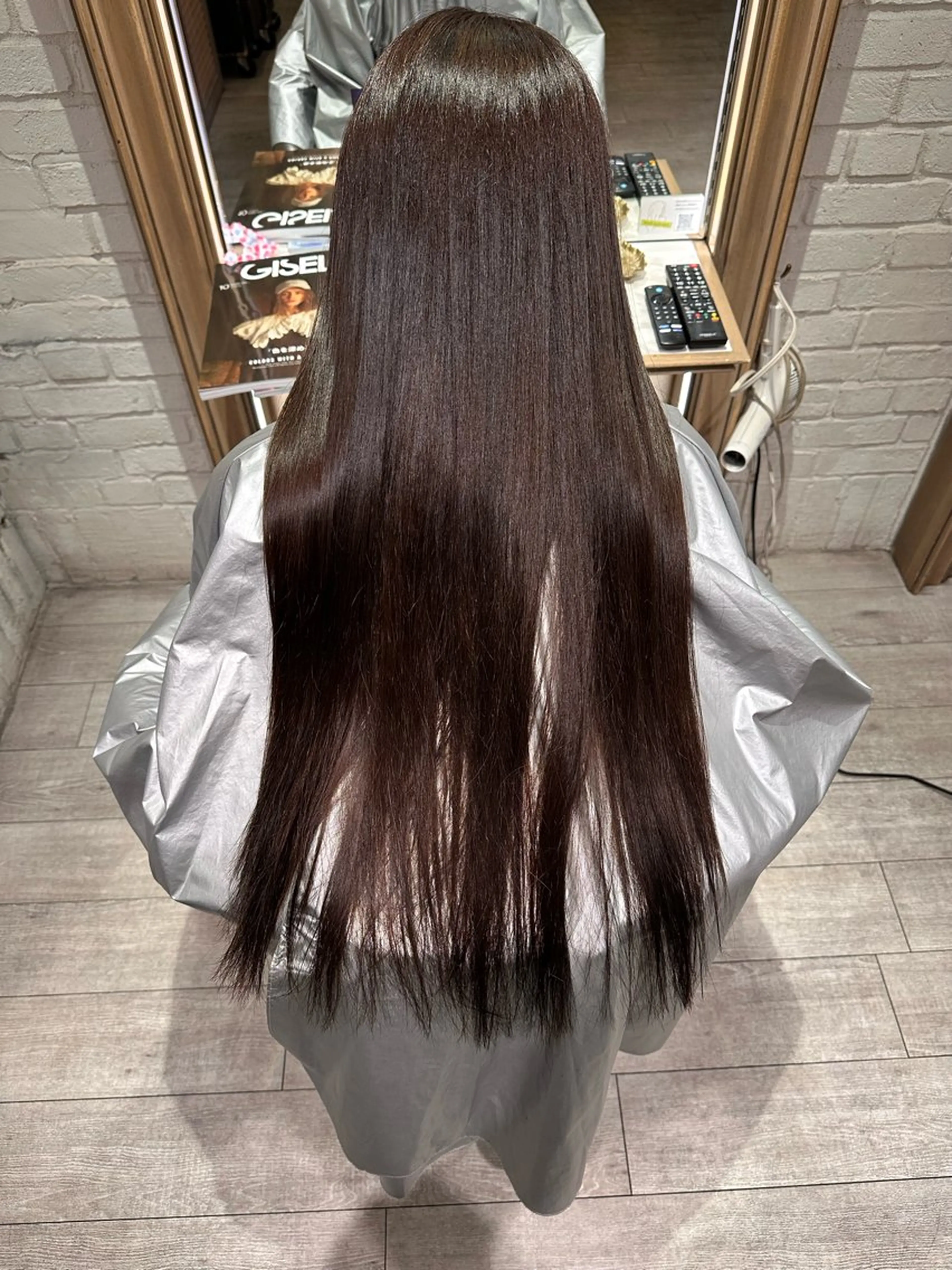 ロング カラー グレージュ ヘアカラー 井上 竜成のヘアスタイル