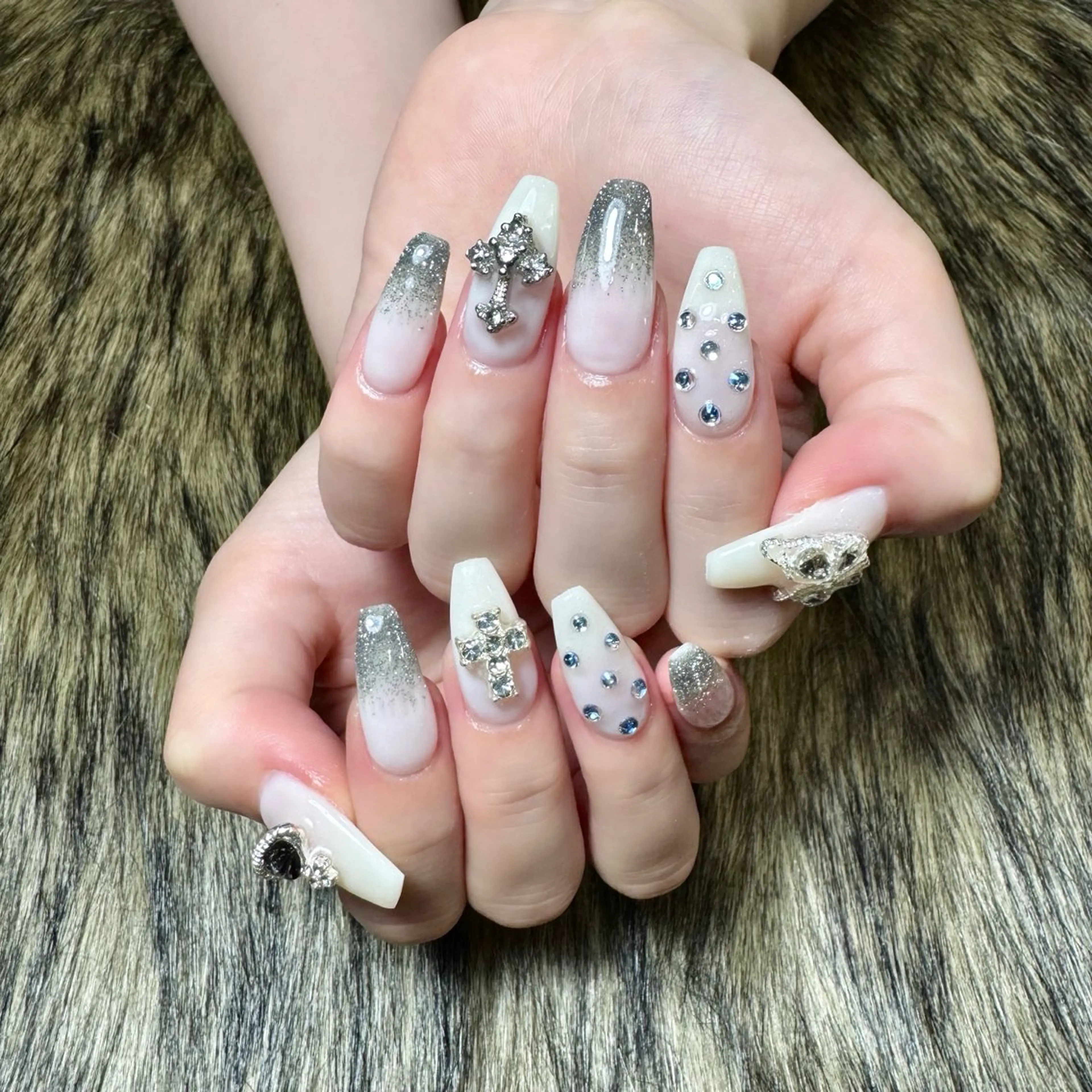 ネイル ハンドネイル ドリスネイルサロン所属・Doris Nail Salonのネイルデザイン