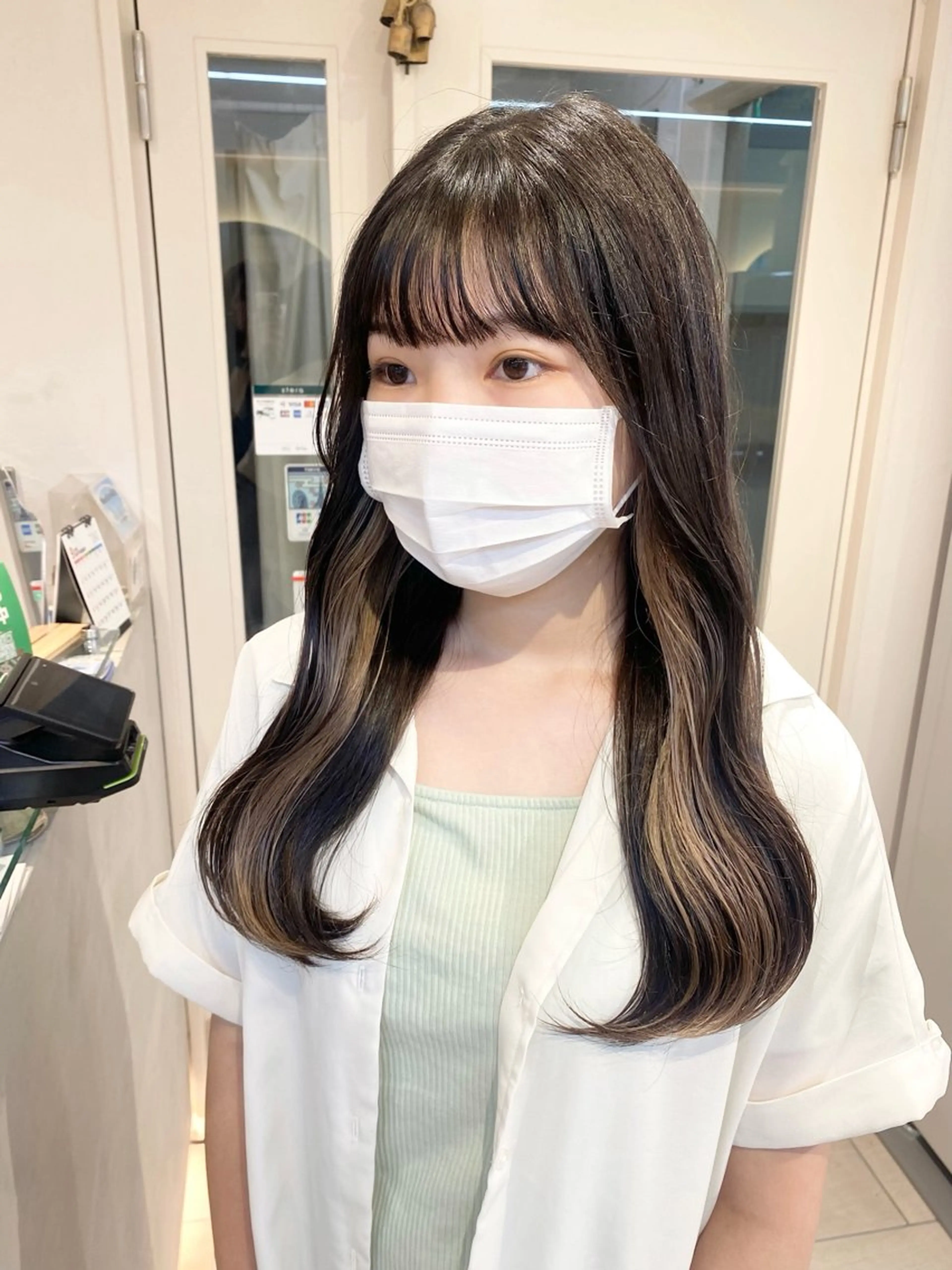 ロング カラー ベージュカラー デザインカラー ミルクティーベージュ Aya　ブリーチなし 🌱　ダブルカラーのヘアスタイル