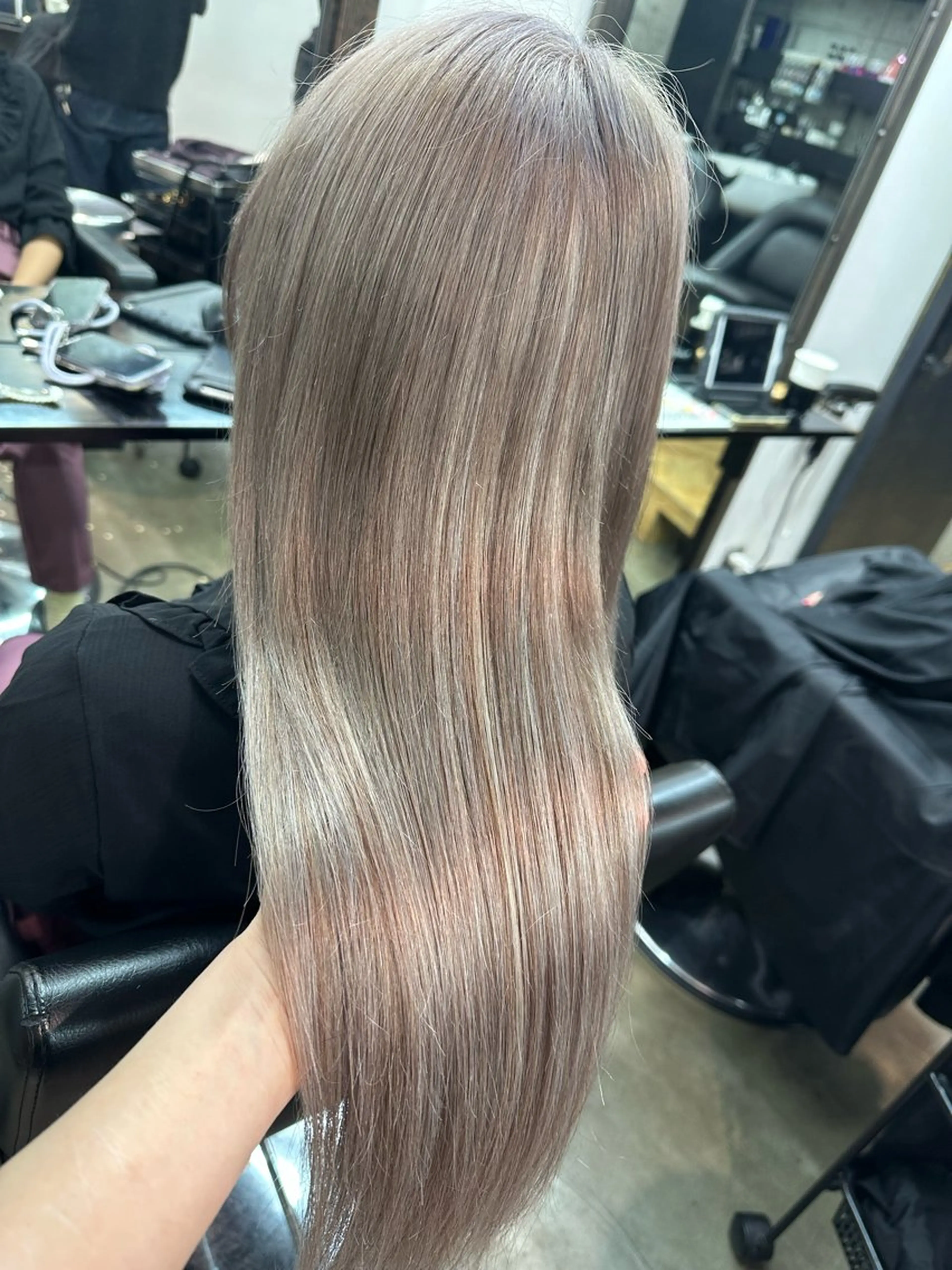ロング シールエクステ エクステ ヘアカラー エクステ エクステ💕カラー エリア最安値💕のヘアスタイル