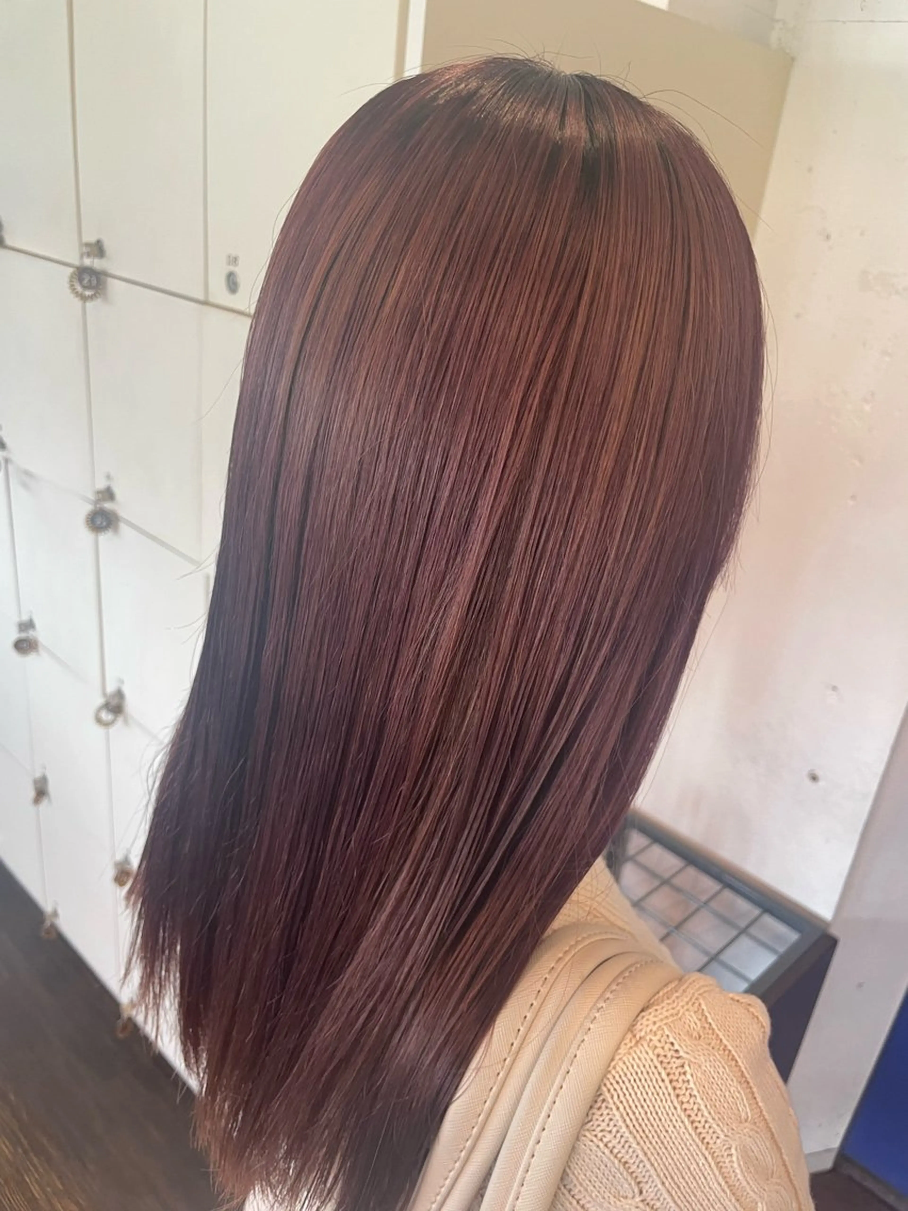 ミディアム カラー ブラウンカラー レッドカラー レッドブラウン カット ヘアカラー 佐藤 綾郁のヘアスタイル